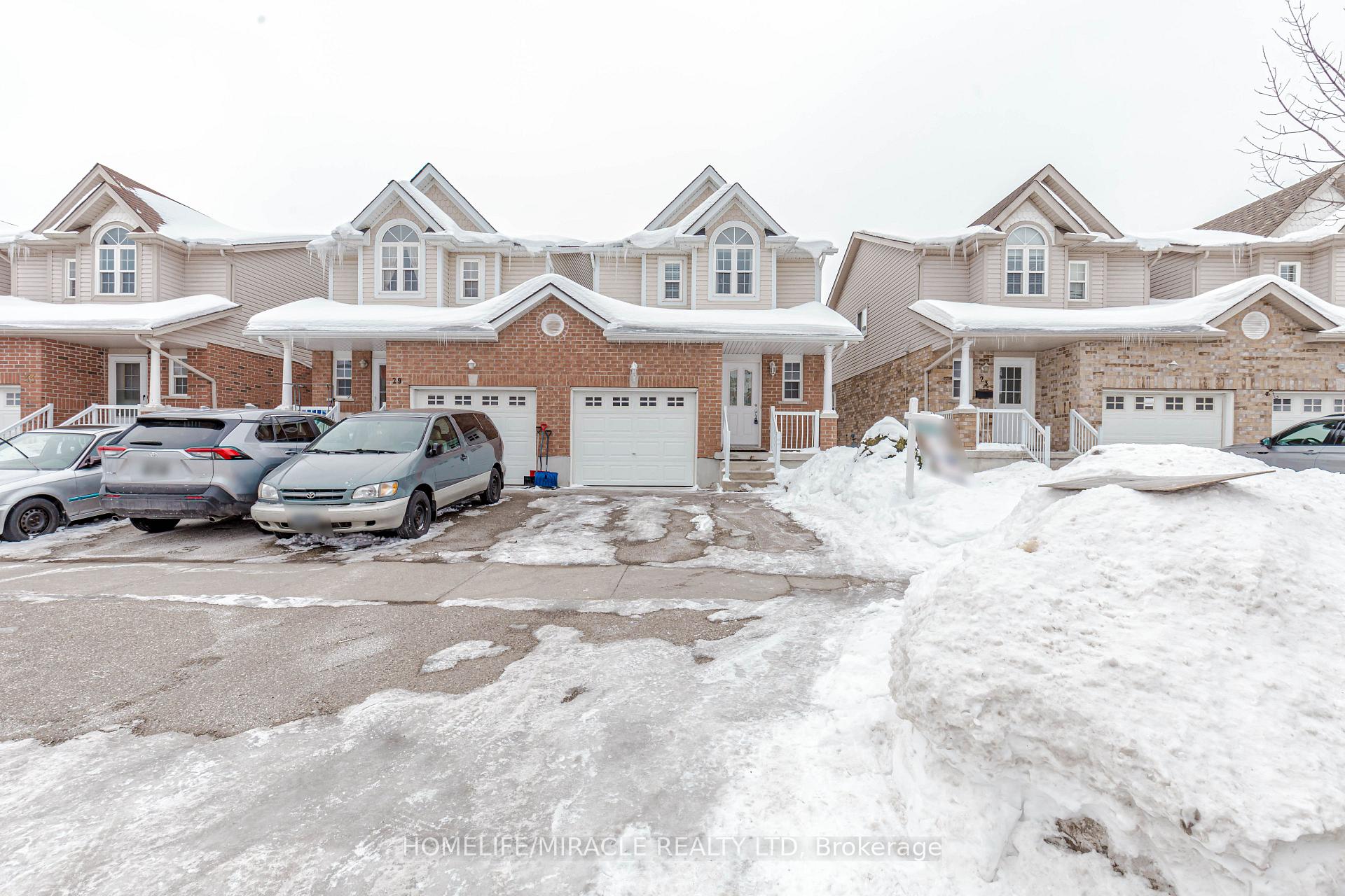 Photo 4 of 25 Donnenwerth Drive, Kitchener — HOMEH