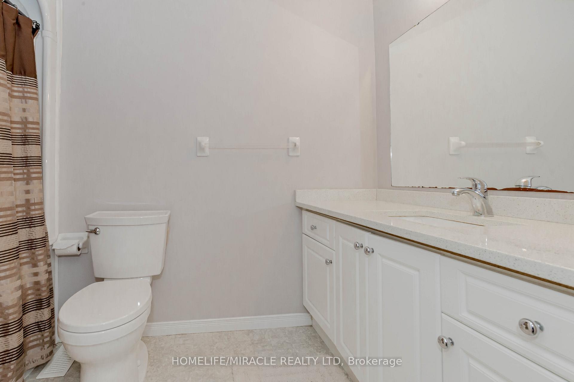 Photo 34 of 25 Donnenwerth Drive, Kitchener — HOMEH