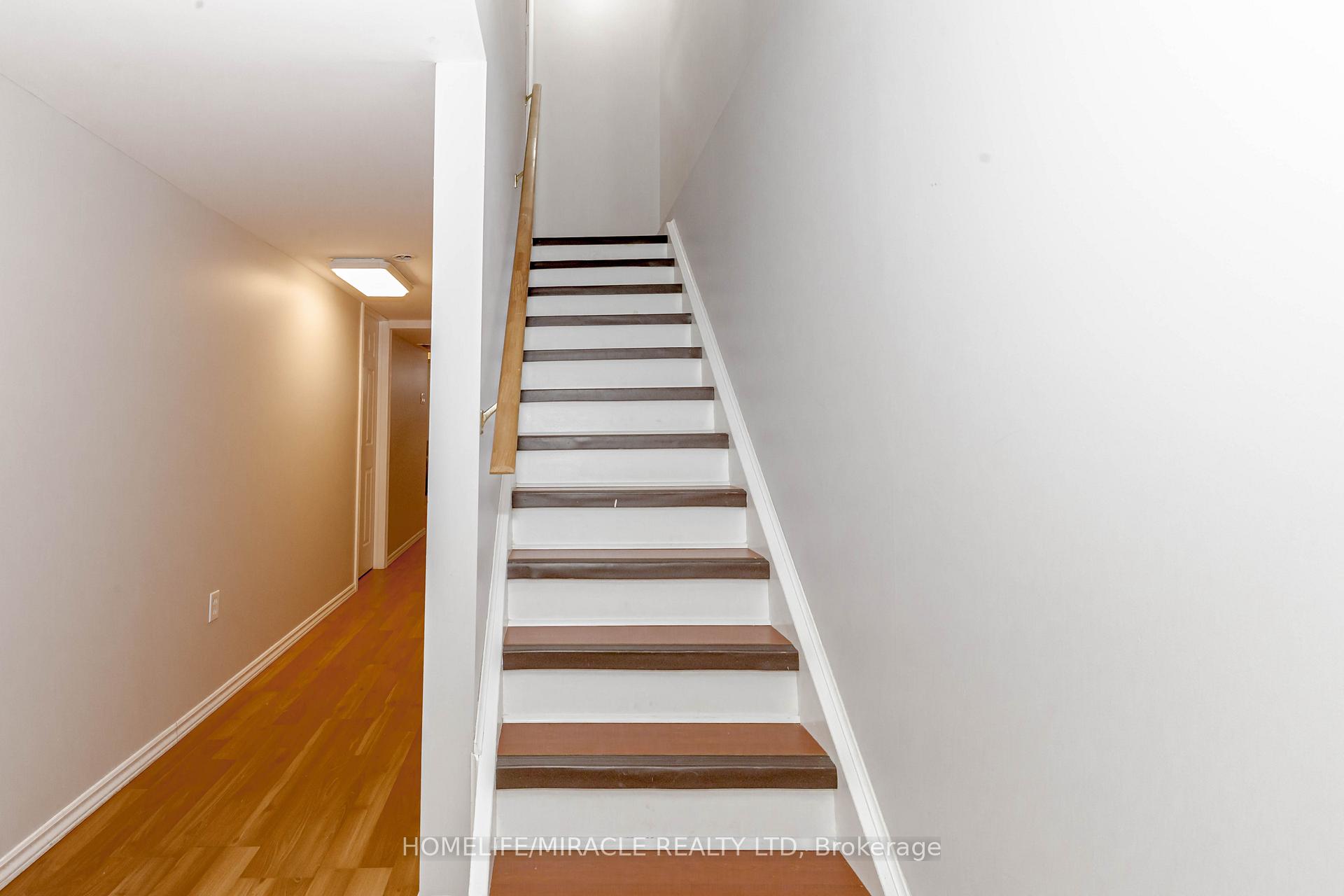 Photo 39 of 25 Donnenwerth Drive, Kitchener — HOMEH