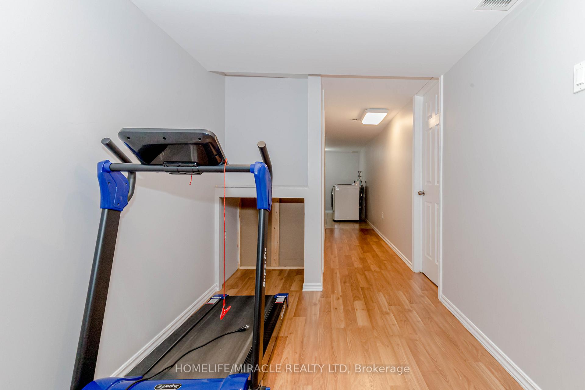 Photo 38 of 25 Donnenwerth Drive, Kitchener — HOMEH