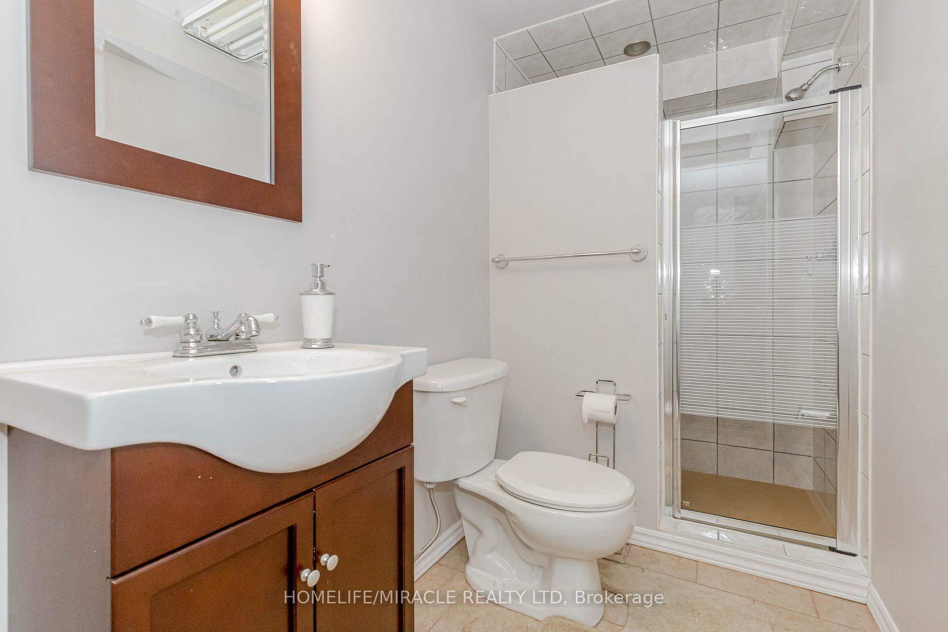 Photo 41 of 25 Donnenwerth Drive, Kitchener — HOMEH