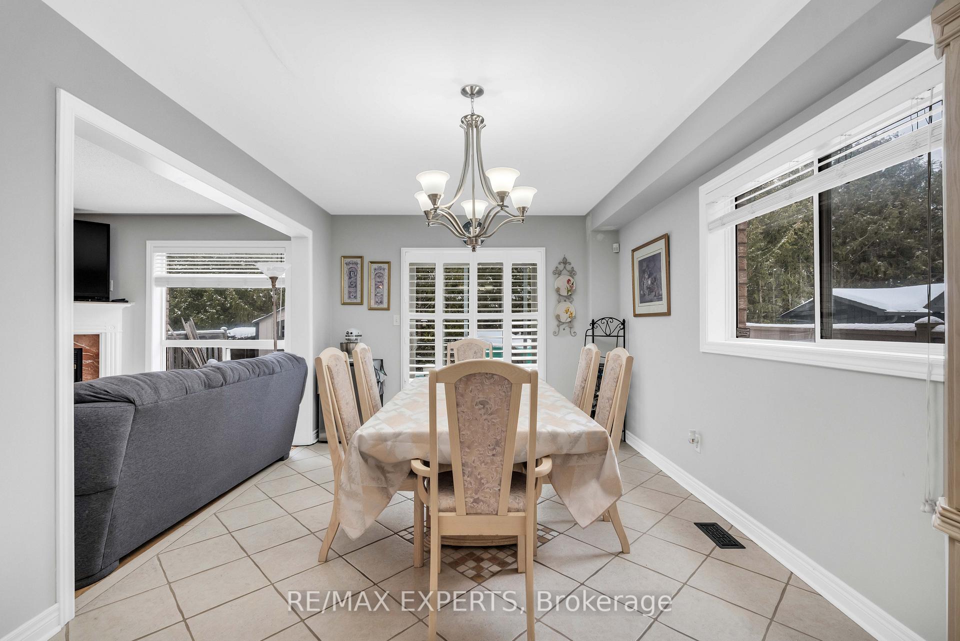 Photo 18 of 48 Loontail Street, Caledon, Bolton West — HOMEH