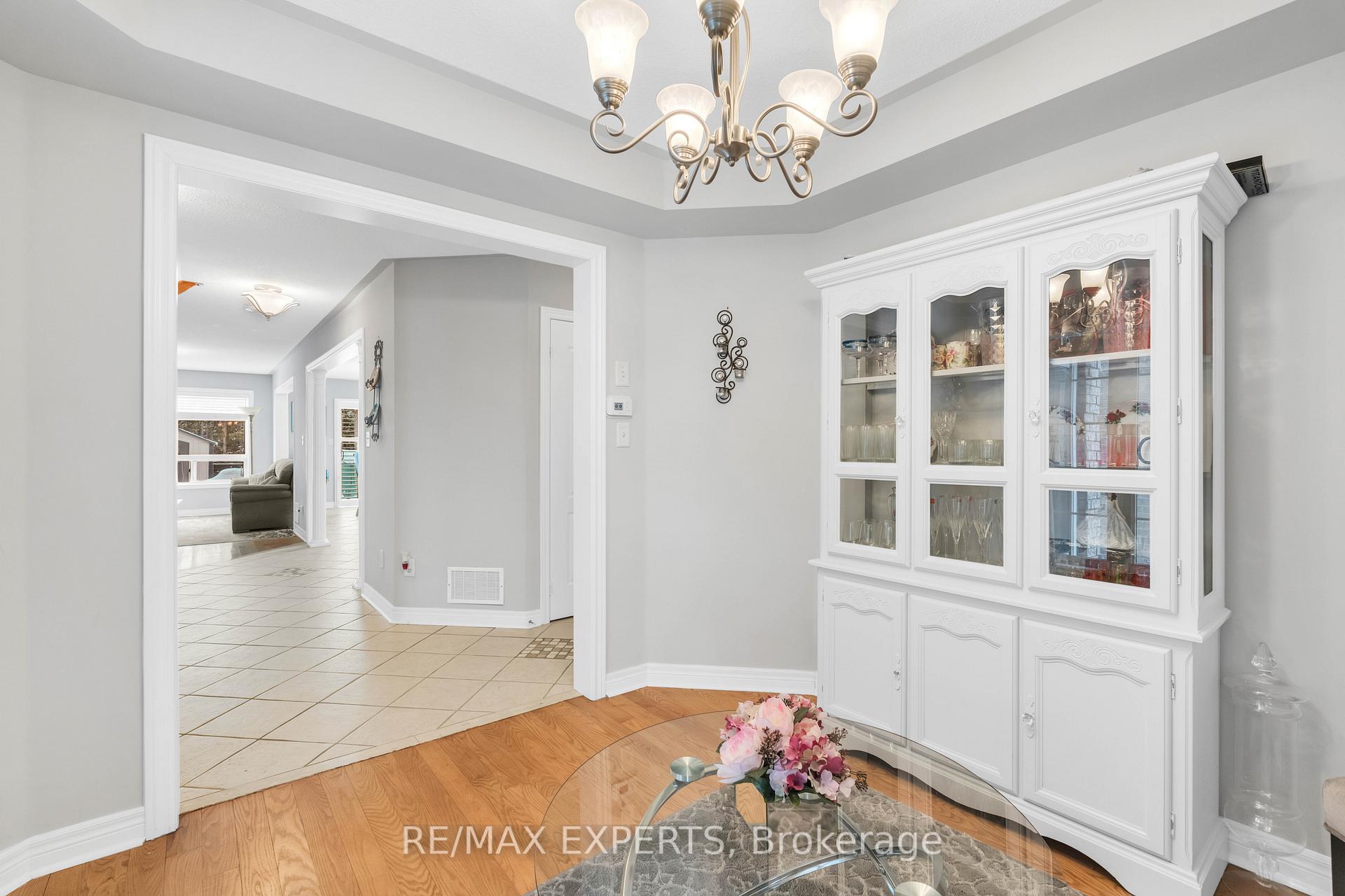 Photo 17 of 48 Loontail Street, Caledon, Bolton West — HOMEH