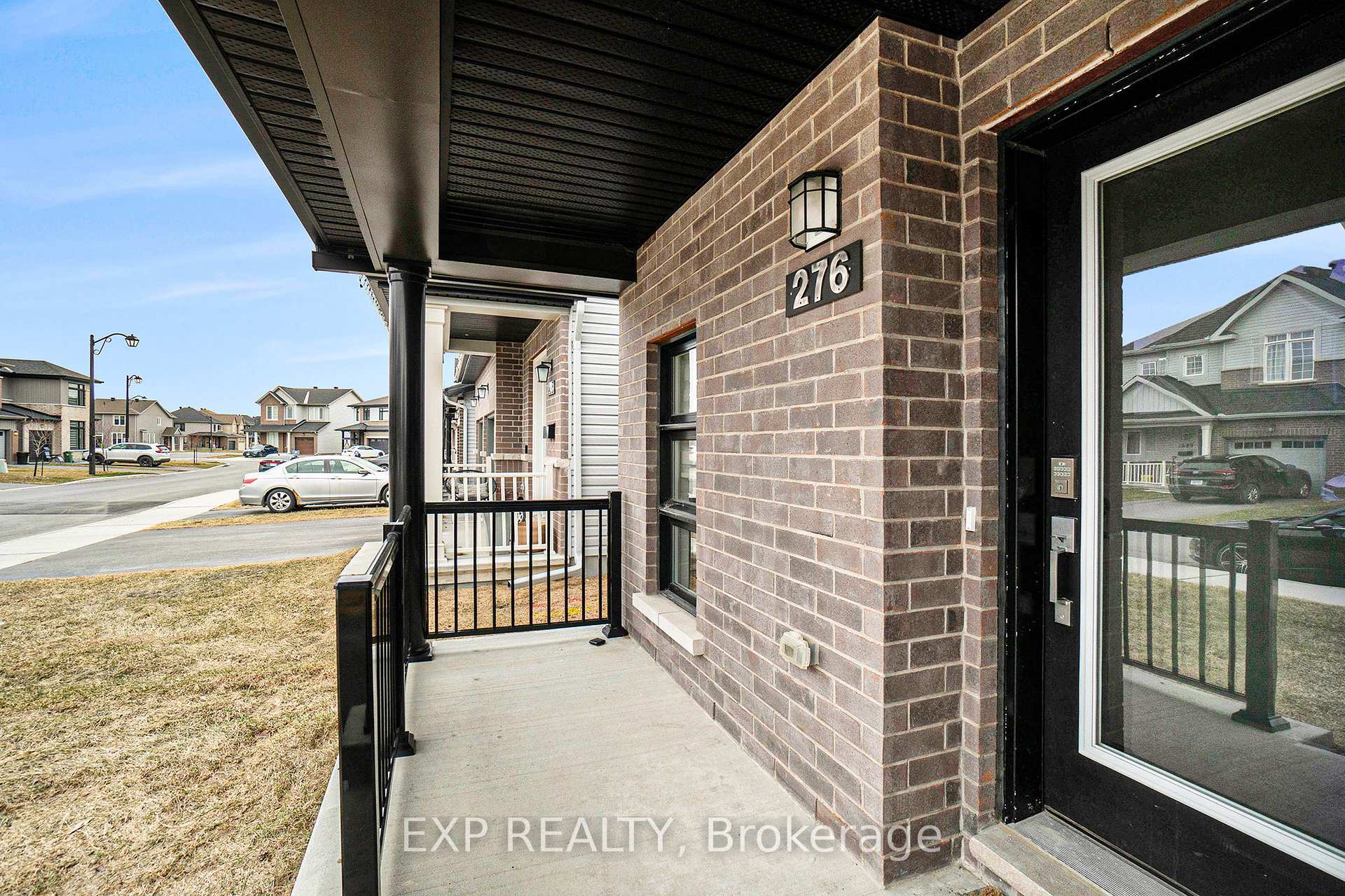 Photo 2 of 276 Turnbuckle Crescent, Ottawa, Barrhaven - Half Moon Bay — HOMEH