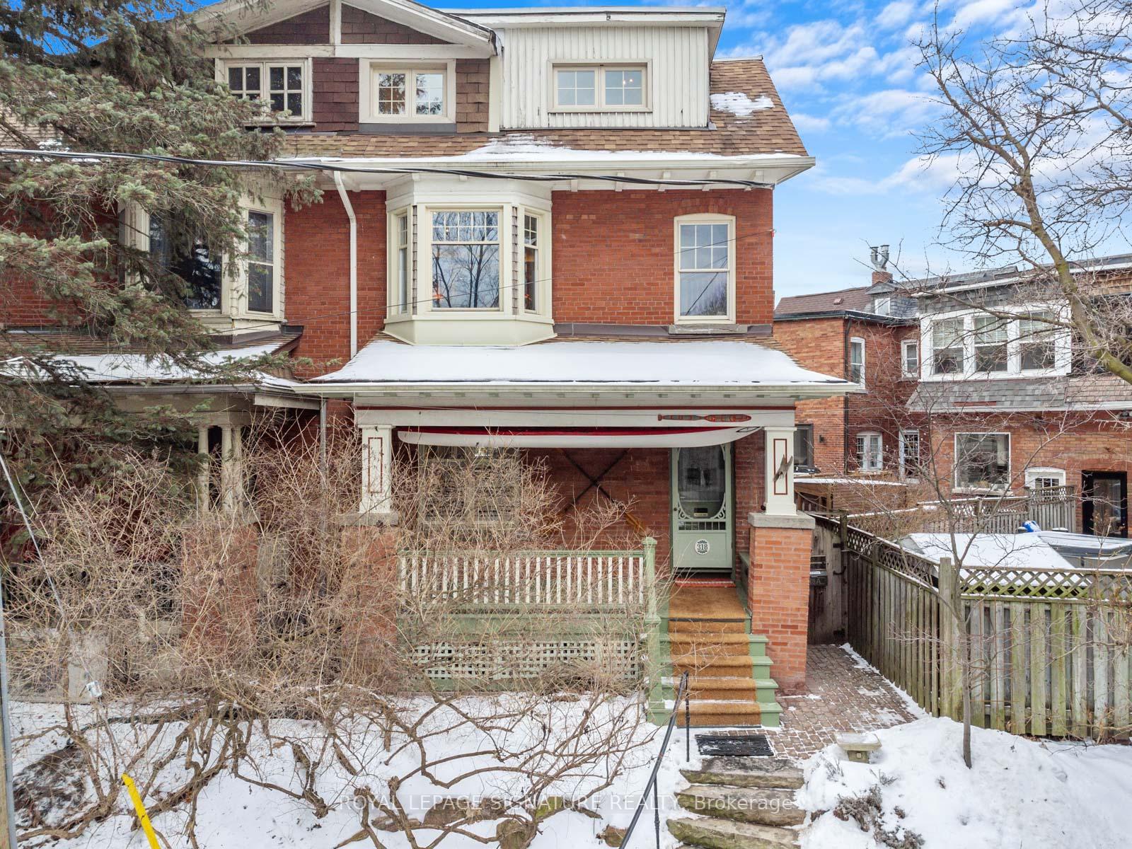 Front of 318 Willow Avenue