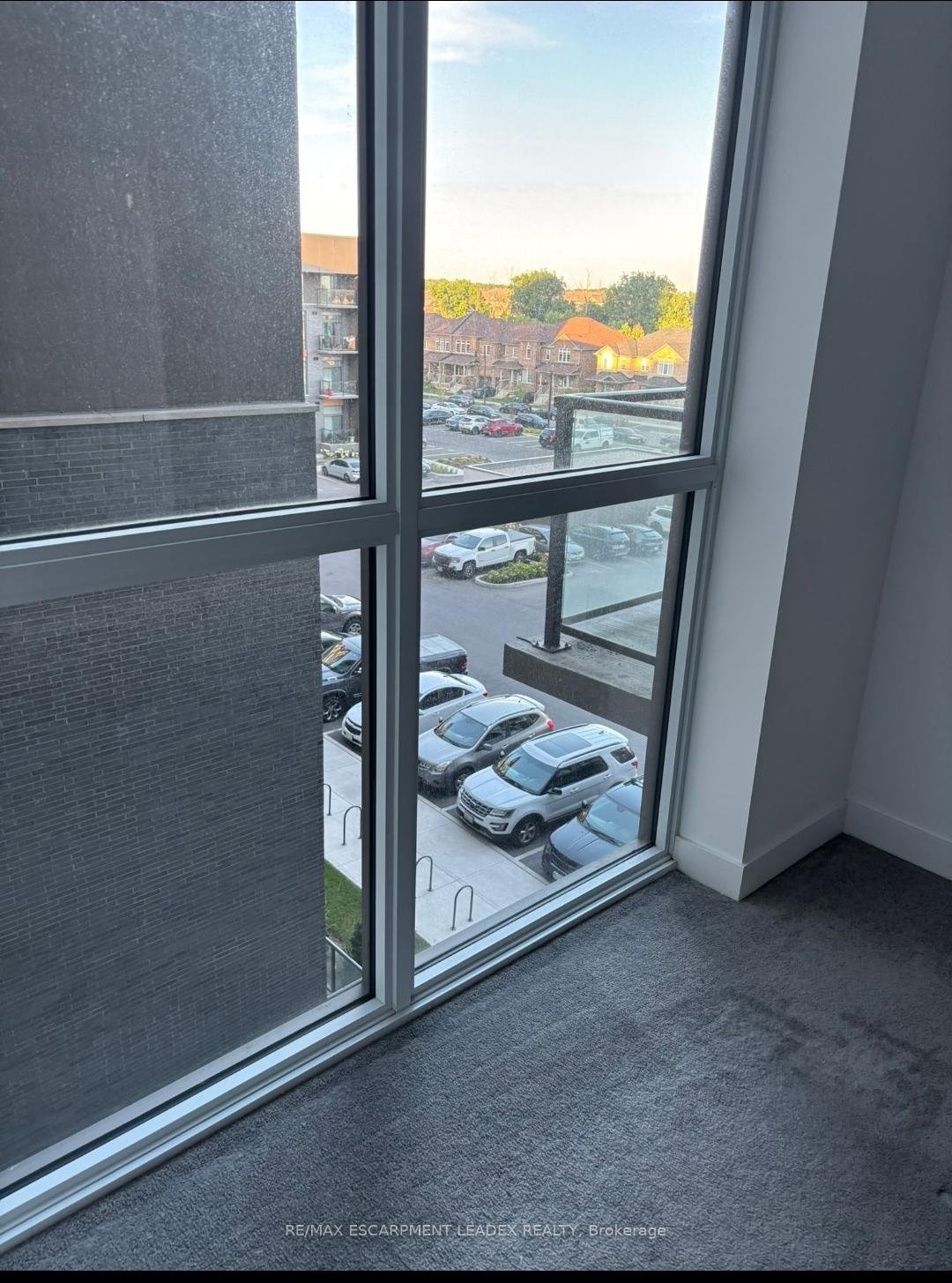 Photo 4 of Unit 422, 450 Dundas Street E, Hamilton, Waterdown — HOMEH