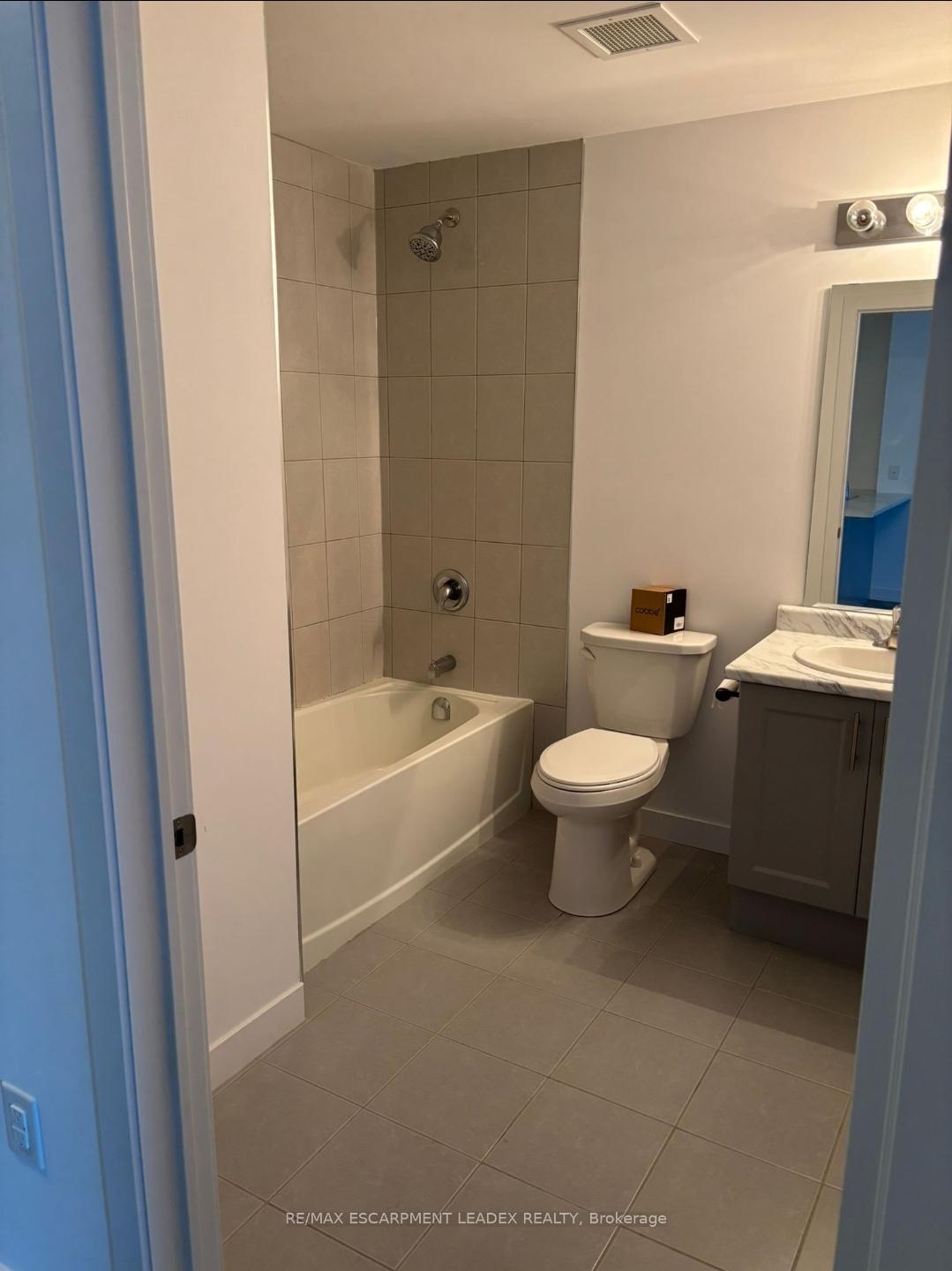 Photo 2 of Unit 422, 450 Dundas Street E, Hamilton, Waterdown — HOMEH