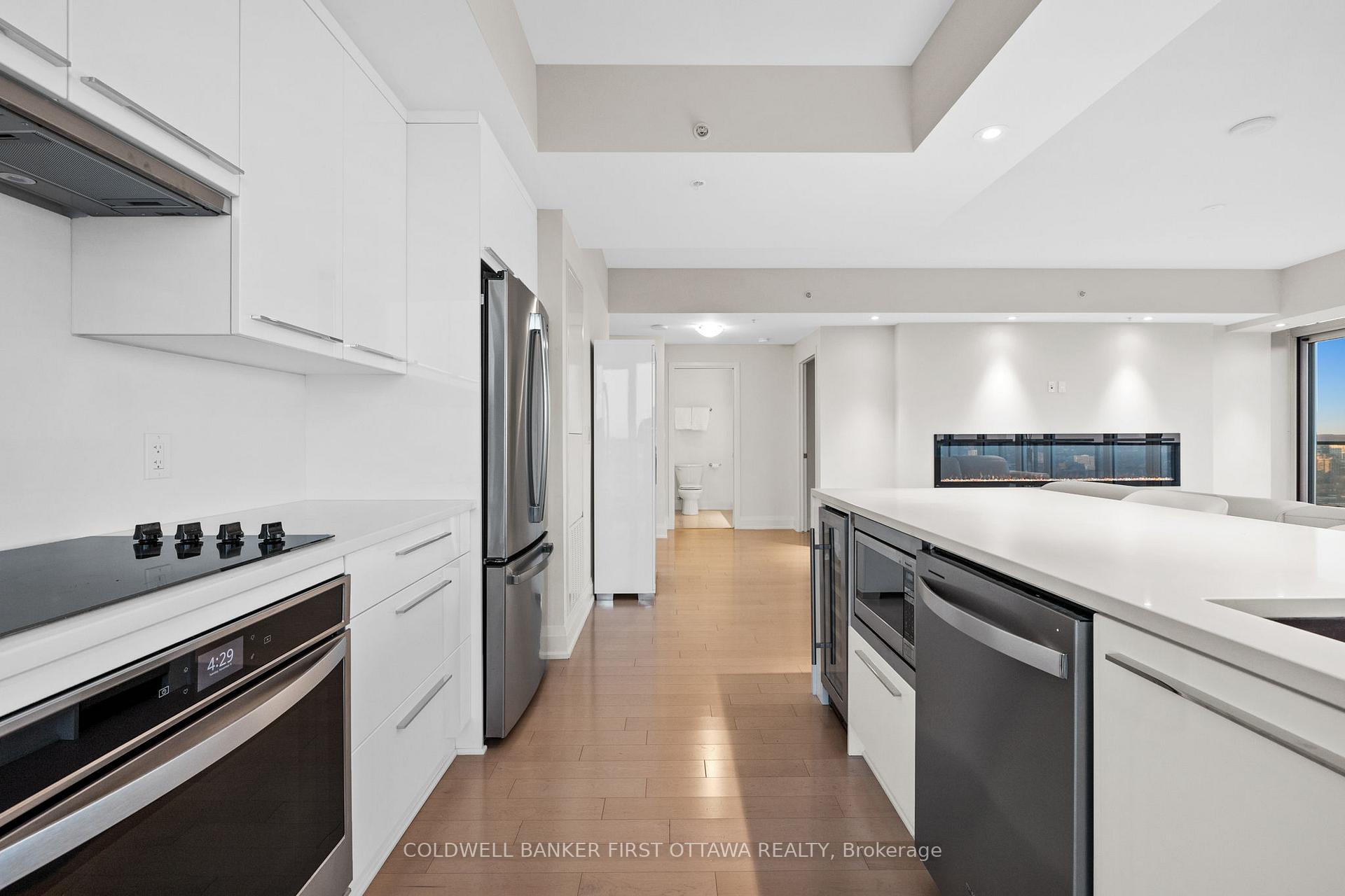 Photo 3 of Unit 3707, 805 Carling Avenue, Ottawa, West Centre Town — HOMEH