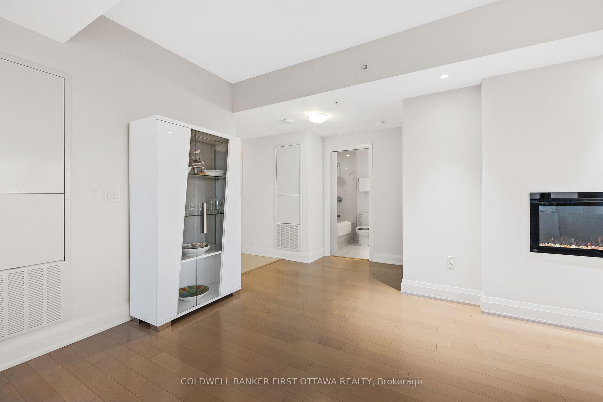 Photo 5 of Unit 3707, 805 Carling Avenue, Ottawa, West Centre Town — HOMEH