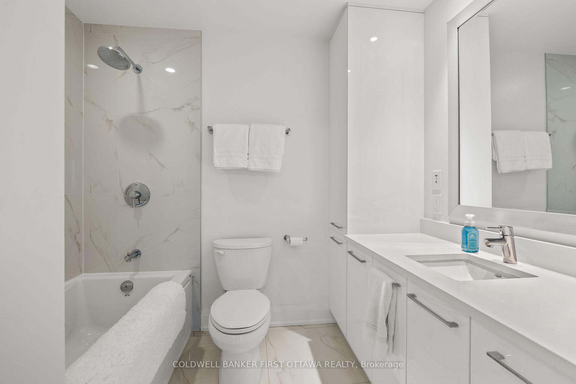 Photo 11 of Unit 3707, 805 Carling Avenue, Ottawa, West Centre Town — HOMEH