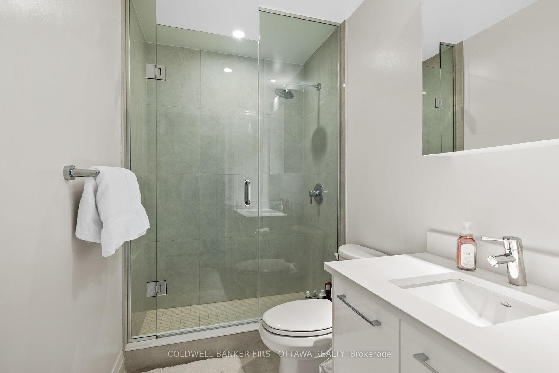Photo 14 of Unit 3707, 805 Carling Avenue, Ottawa, West Centre Town — HOMEH