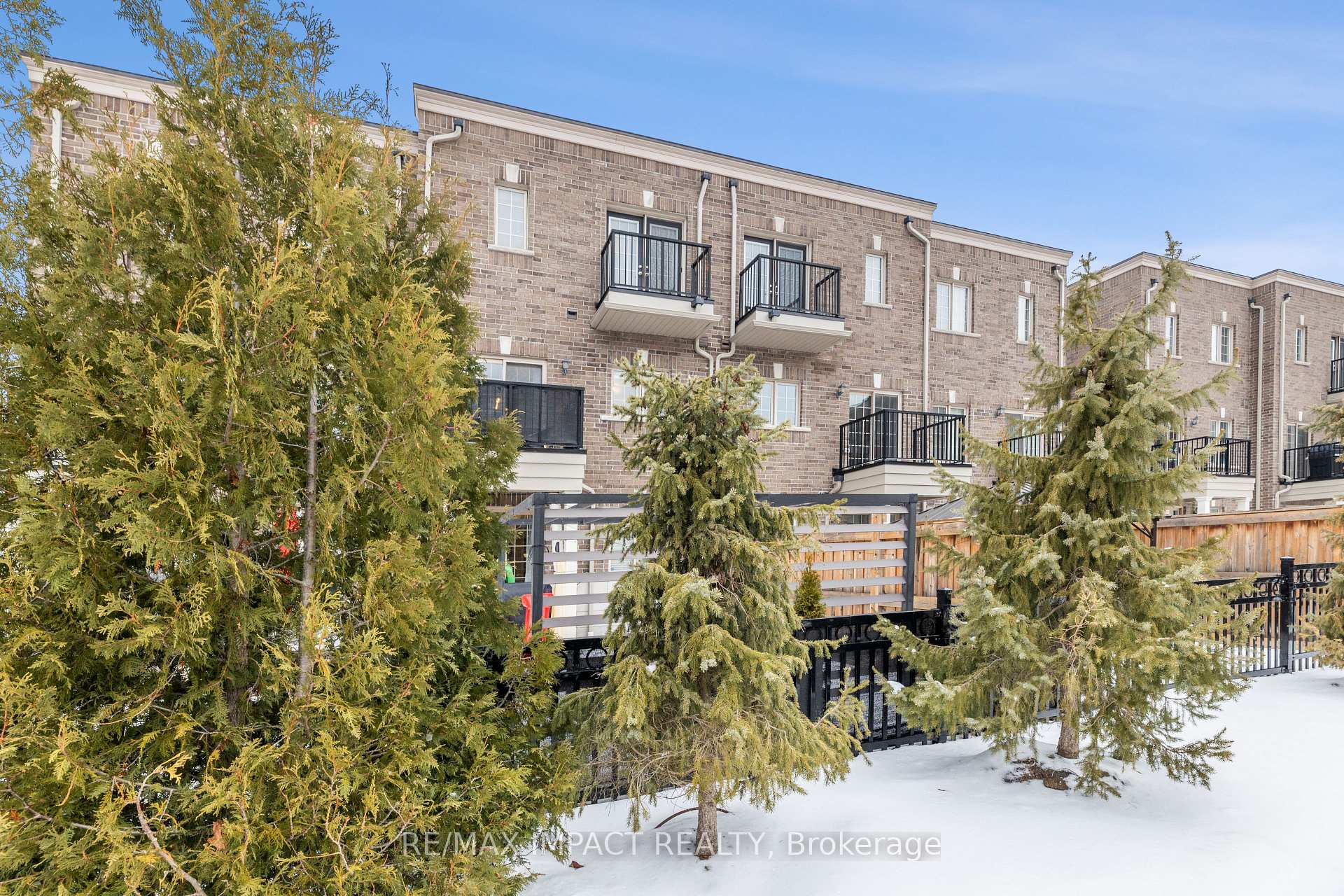 Photo 18 of 111 Ferris Square, Clarington, Courtice — HOMEH