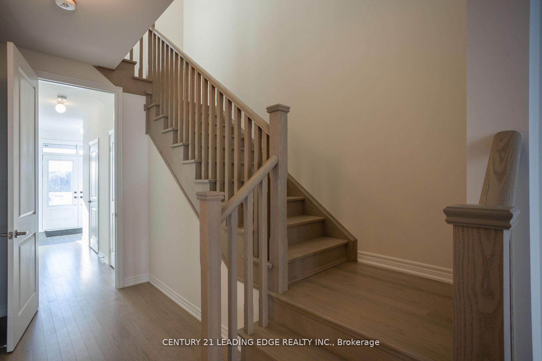 Photo 9 of 82 Hartington Street, Vaughan, Kleinburg — HOMEH