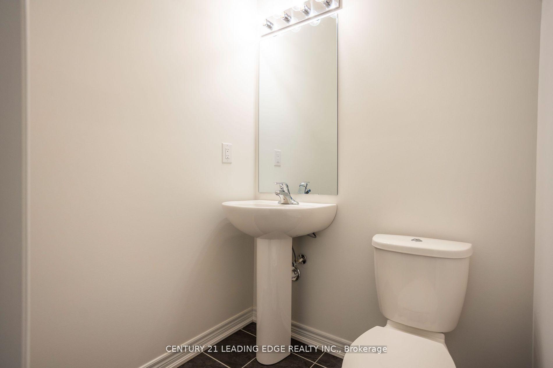 Photo 6 of 82 Hartington Street, Vaughan, Kleinburg — HOMEH