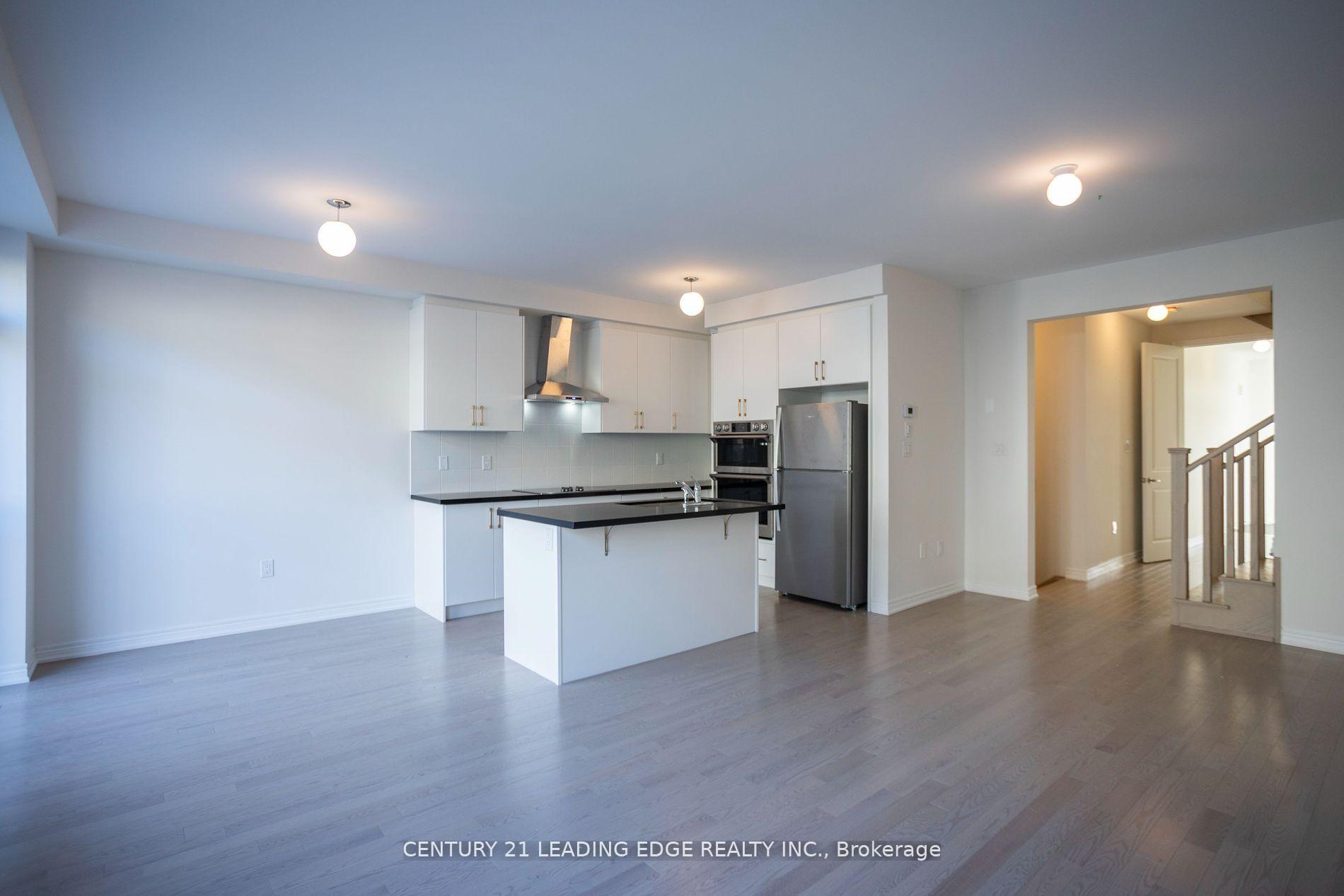 Photo 5 of 82 Hartington Street, Vaughan, Kleinburg — HOMEH