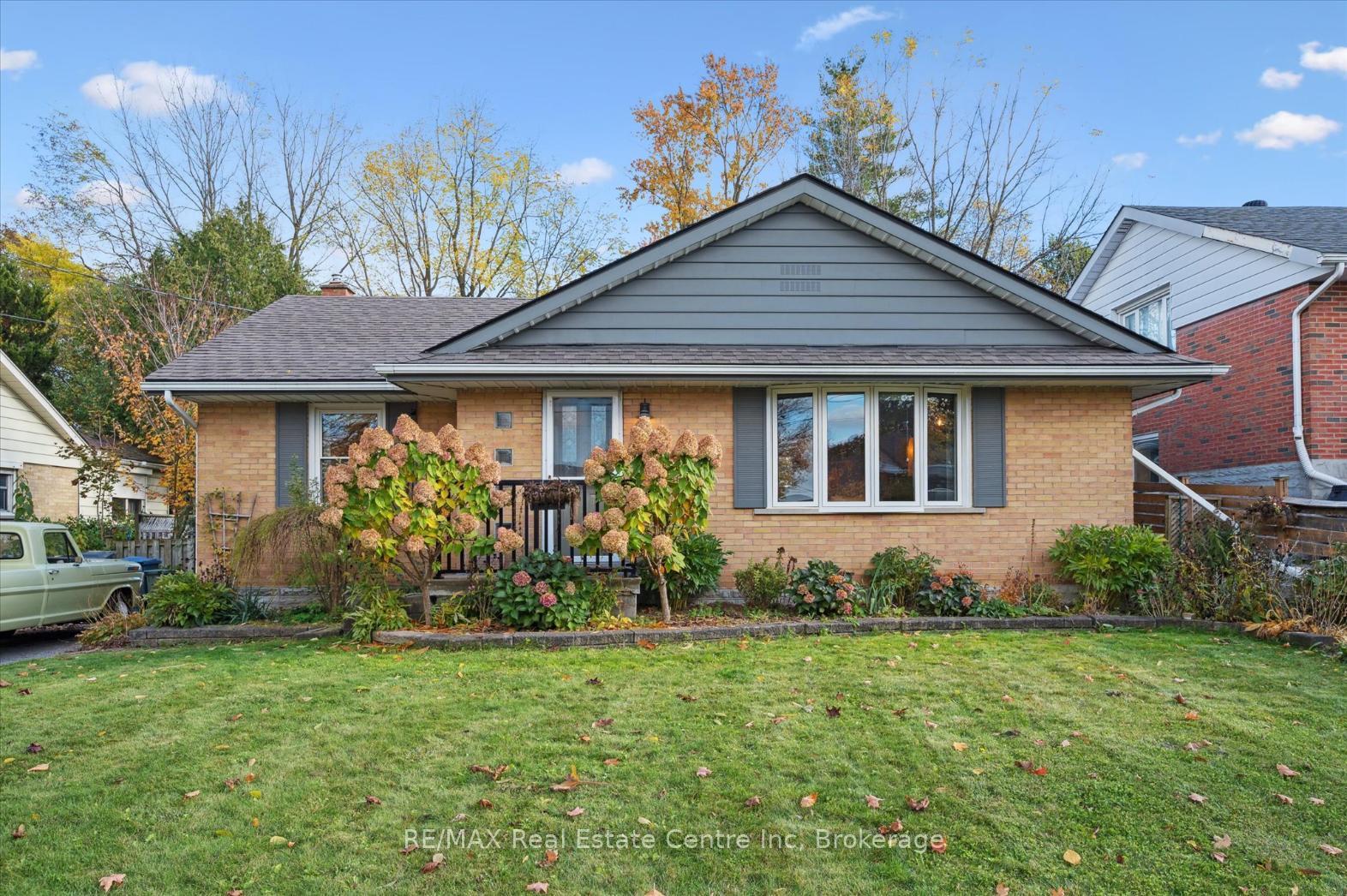 Photo 1 of 19 Cadillac Drive, Guelph, St. George's — HOMEH