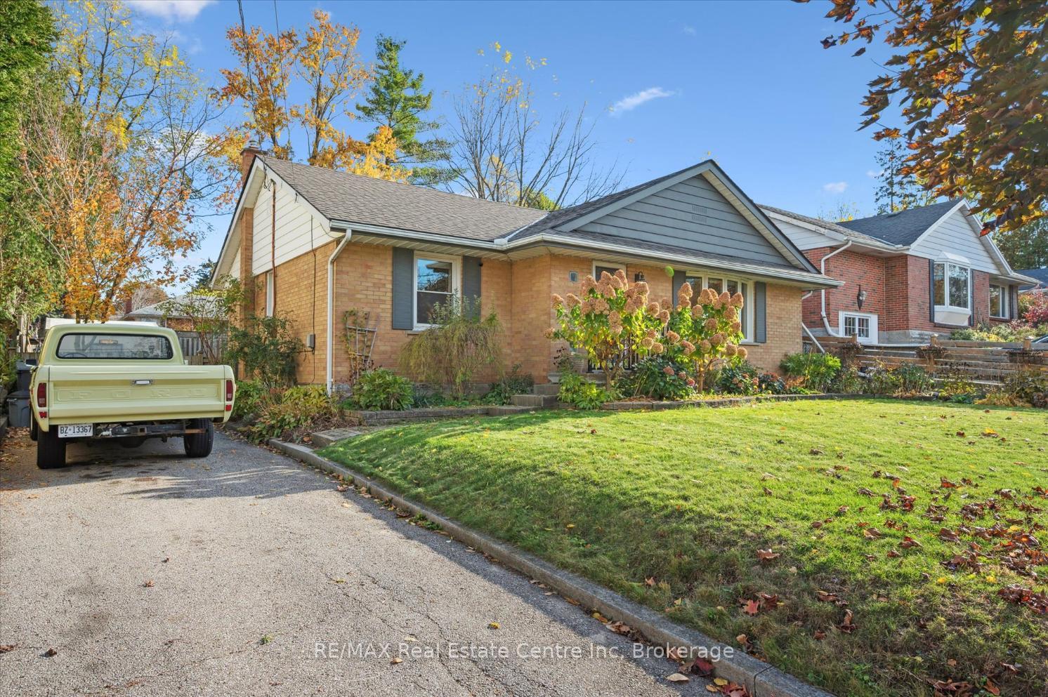 Photo 19 of 19 Cadillac Drive, Guelph, St. George's — HOMEH