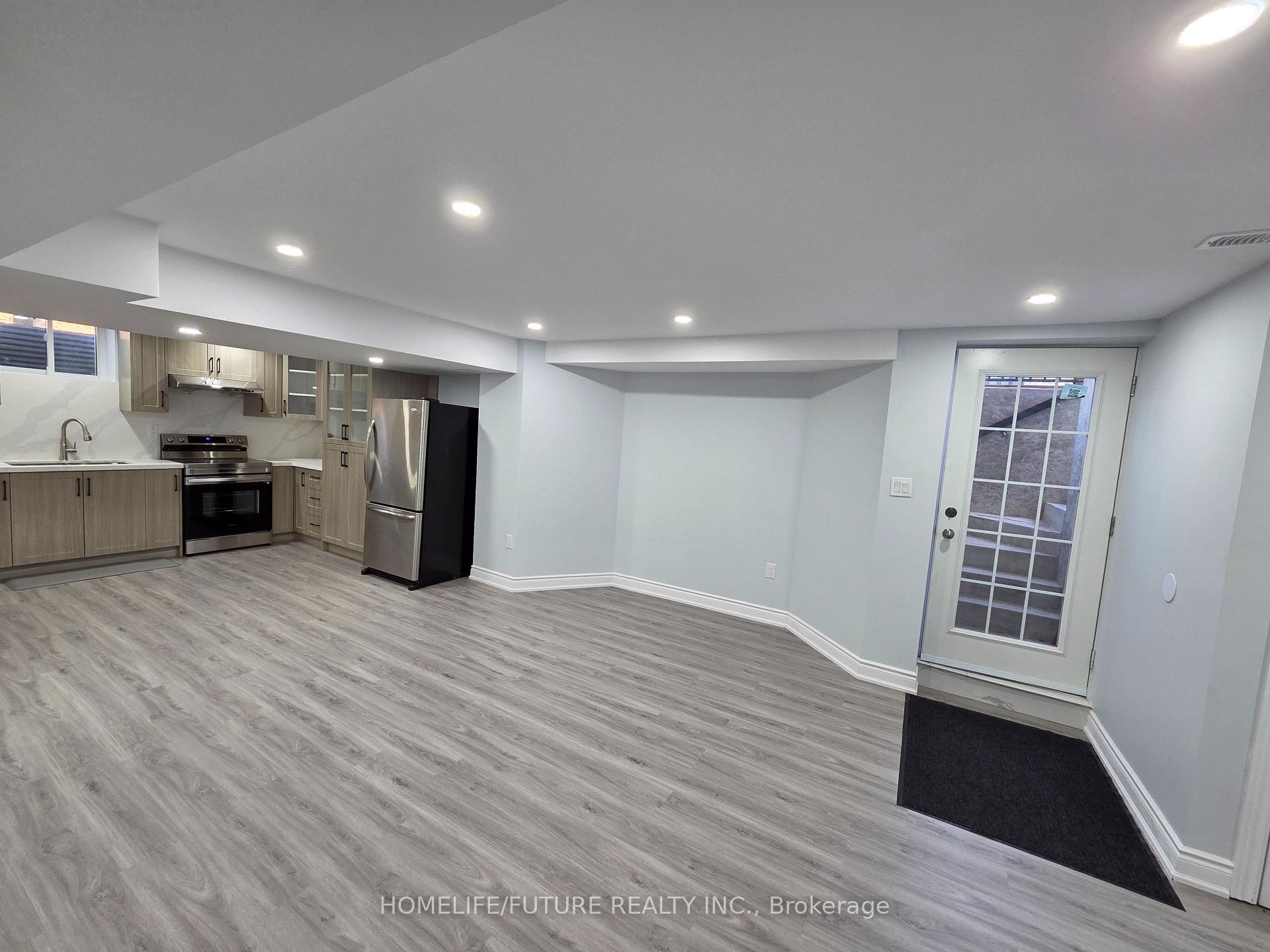 Photo 2 of 22 River Heights Drive, Brampton, Bram East — HOMEH