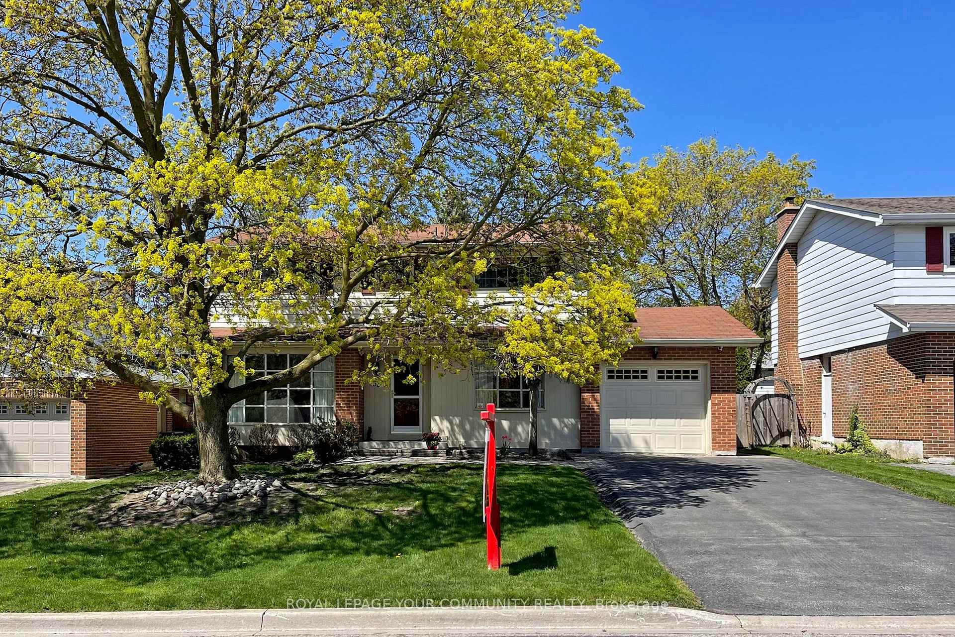 Photo 11 of 53 Shady Lane Crescent, Markham, Royal Orchard — HOMEH
