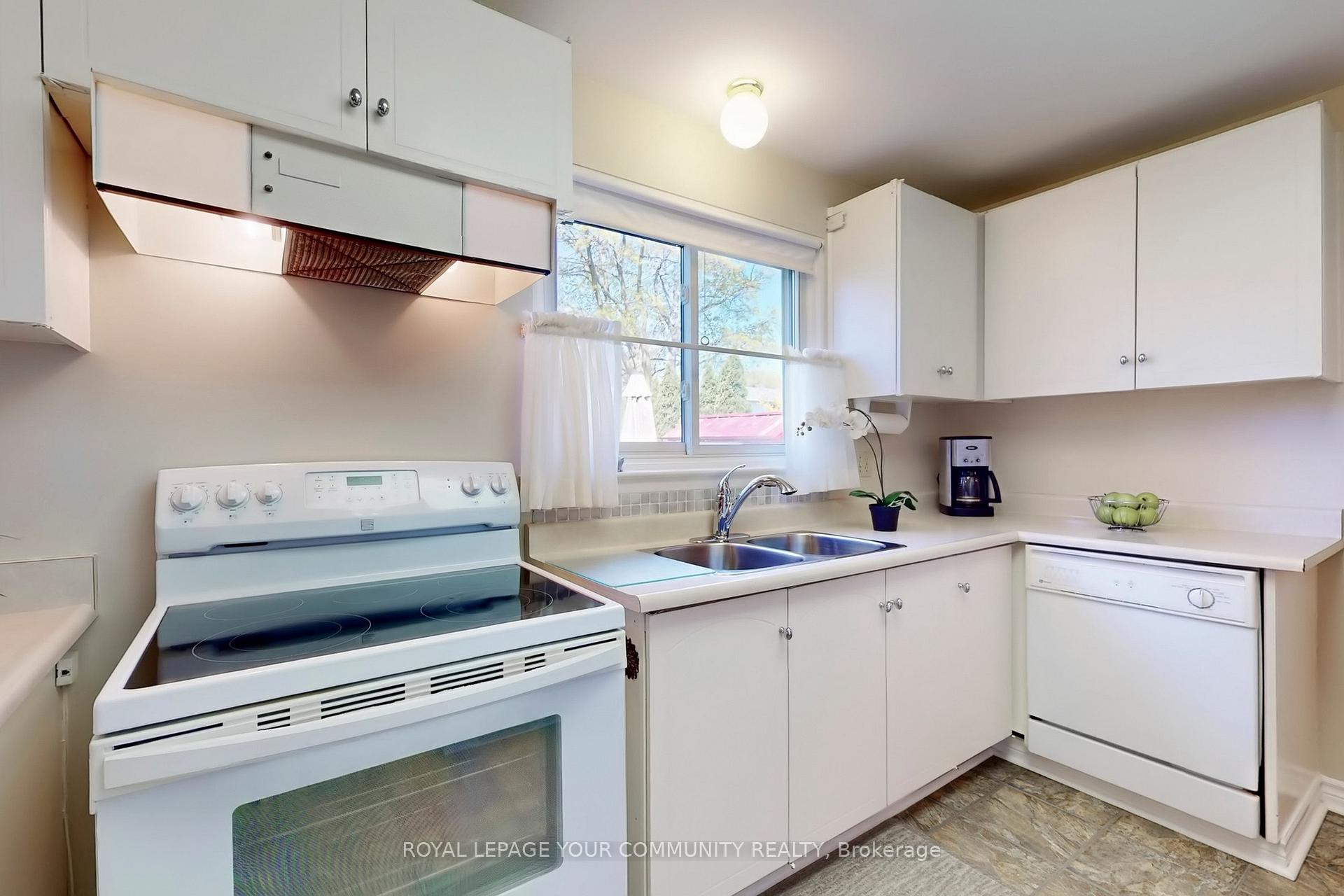Photo 14 of 53 Shady Lane Crescent, Markham, Royal Orchard — HOMEH