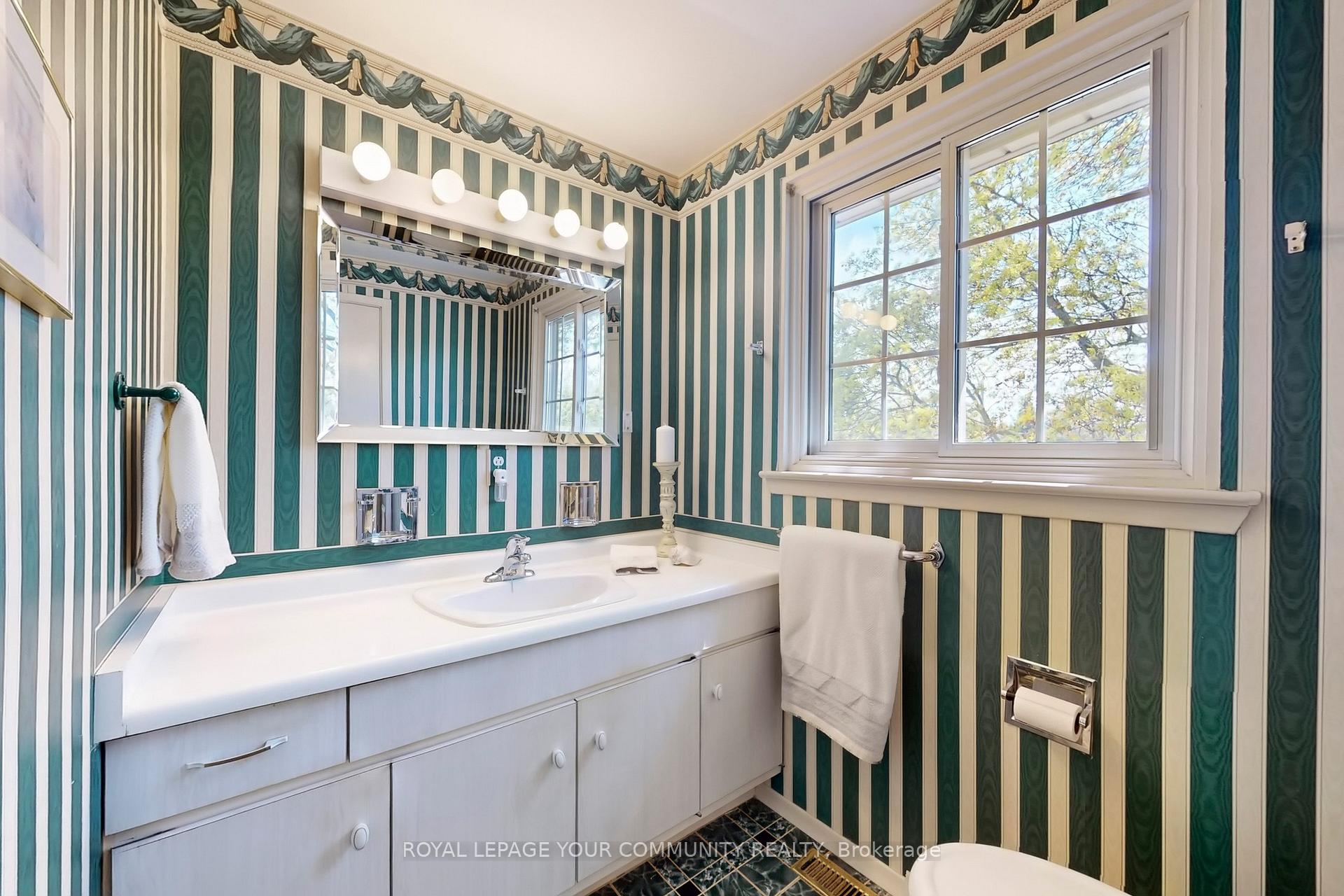 Photo 17 of 53 Shady Lane Crescent, Markham, Royal Orchard — HOMEH