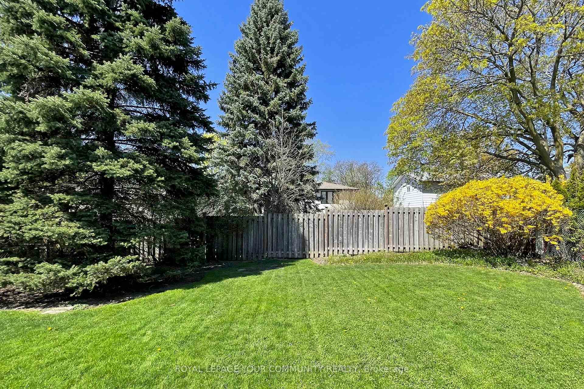 Photo 35 of 53 Shady Lane Crescent, Markham, Royal Orchard — HOMEH