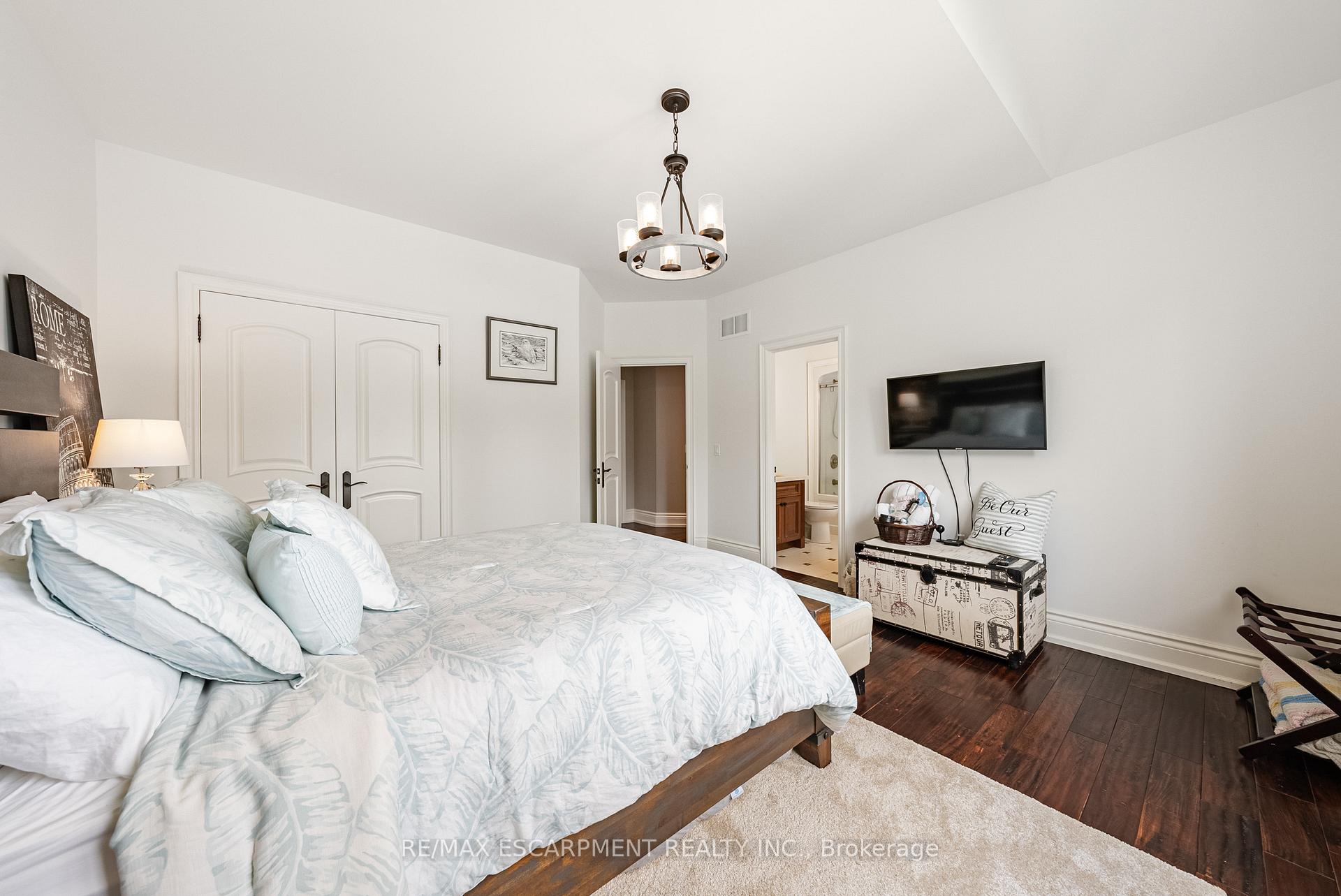 Photo 23 of 7 Gregorio Court, Hamilton, Ancaster — HOMEH