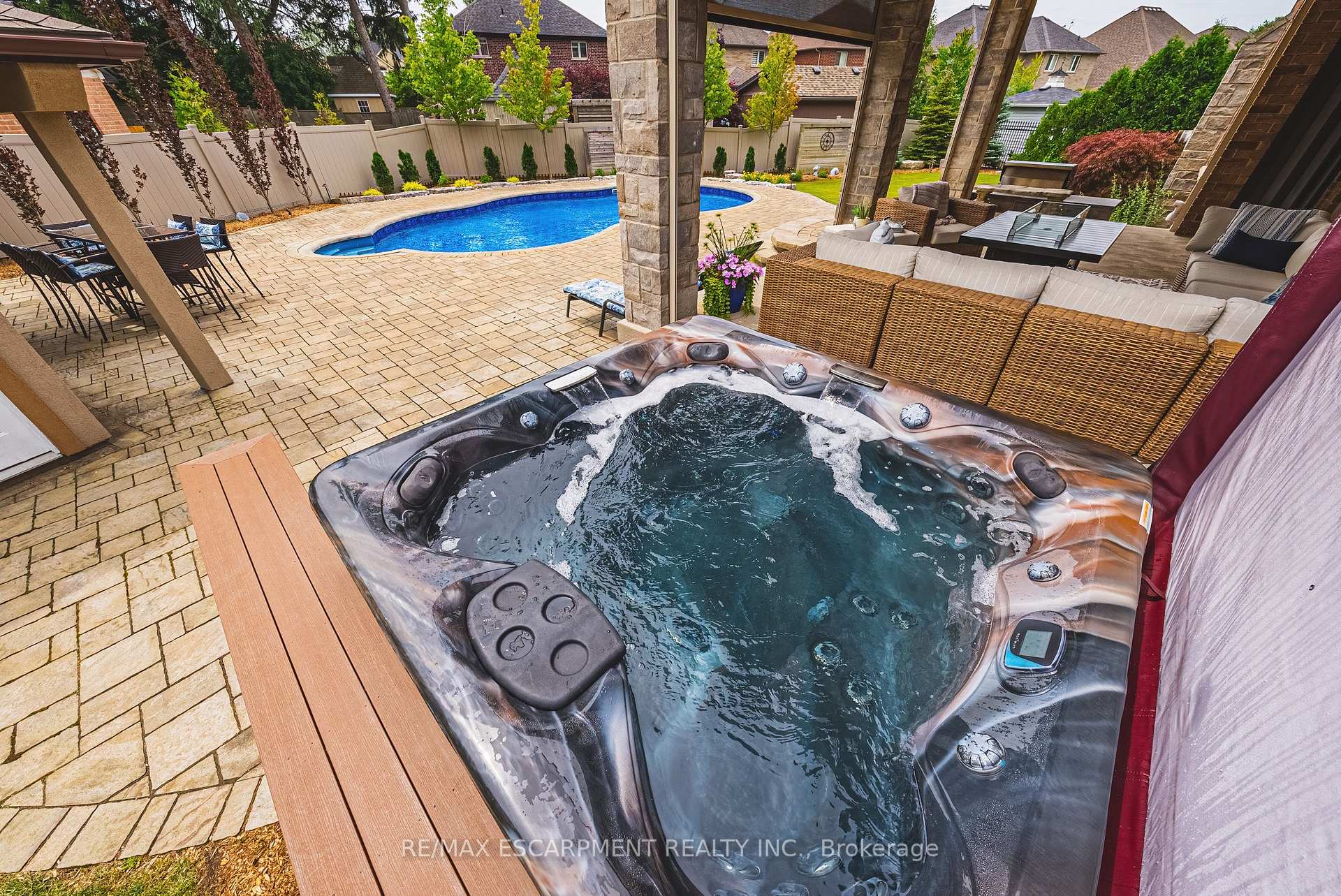 Photo 38 of 7 Gregorio Court, Hamilton, Ancaster — HOMEH