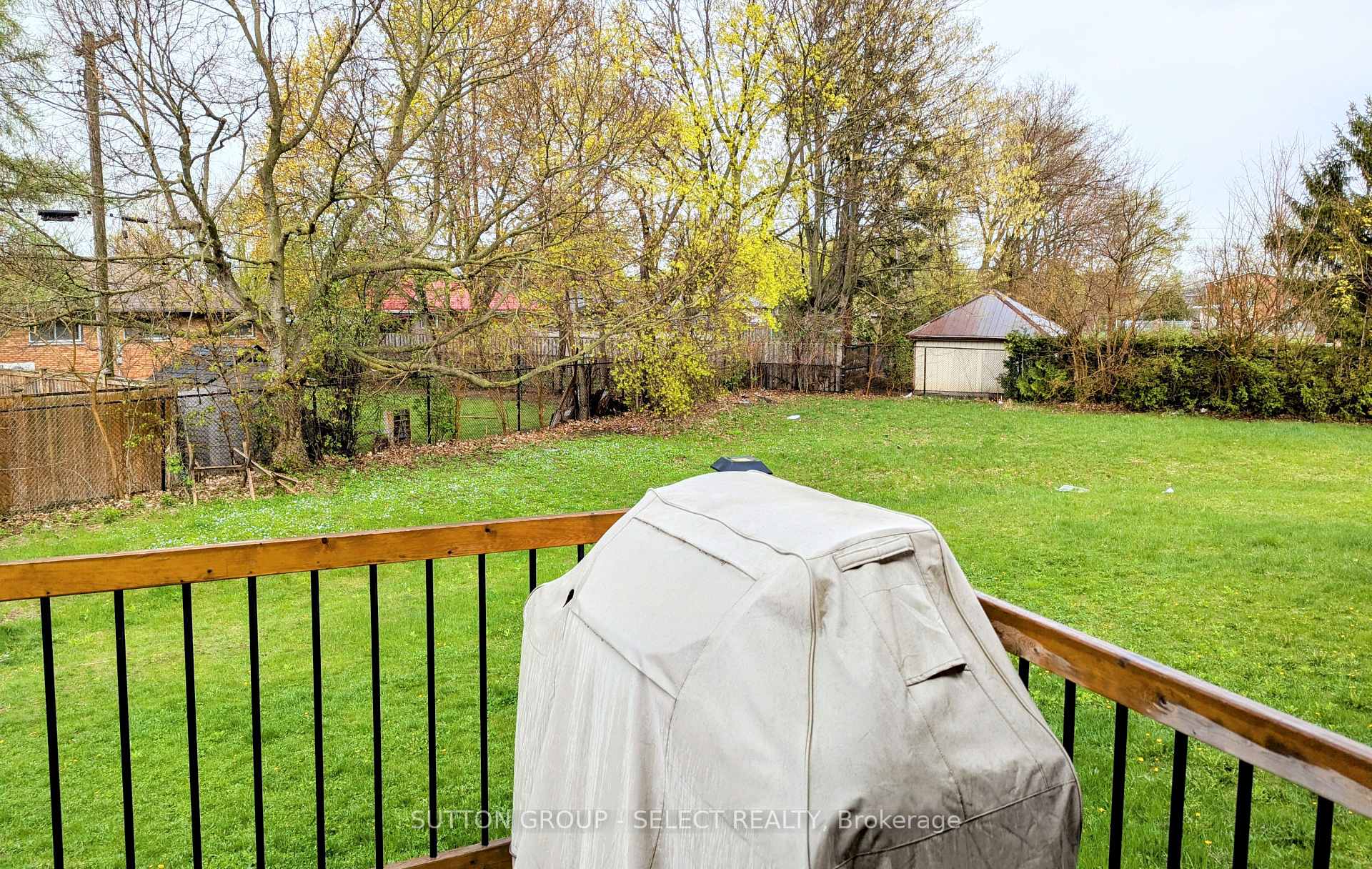 Photo 9 of 1295 Michael Circle, London, East D — HOMEH