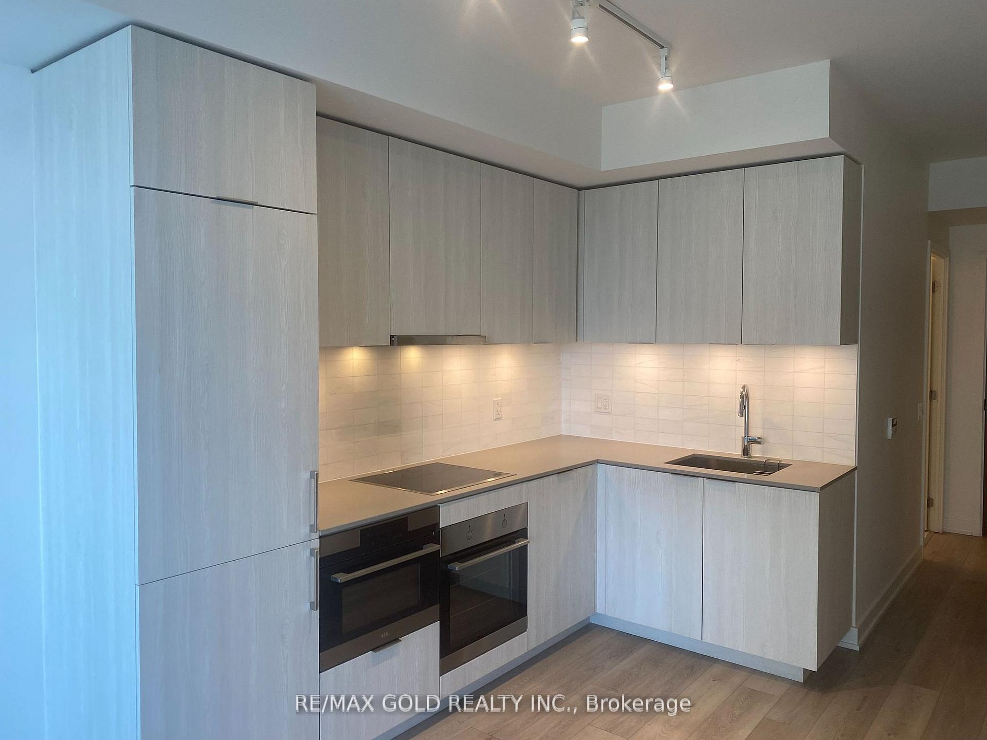 Photo 15 of Unit 812, 15 Queens Quay E, Toronto, Waterfront Communities — HOMEH