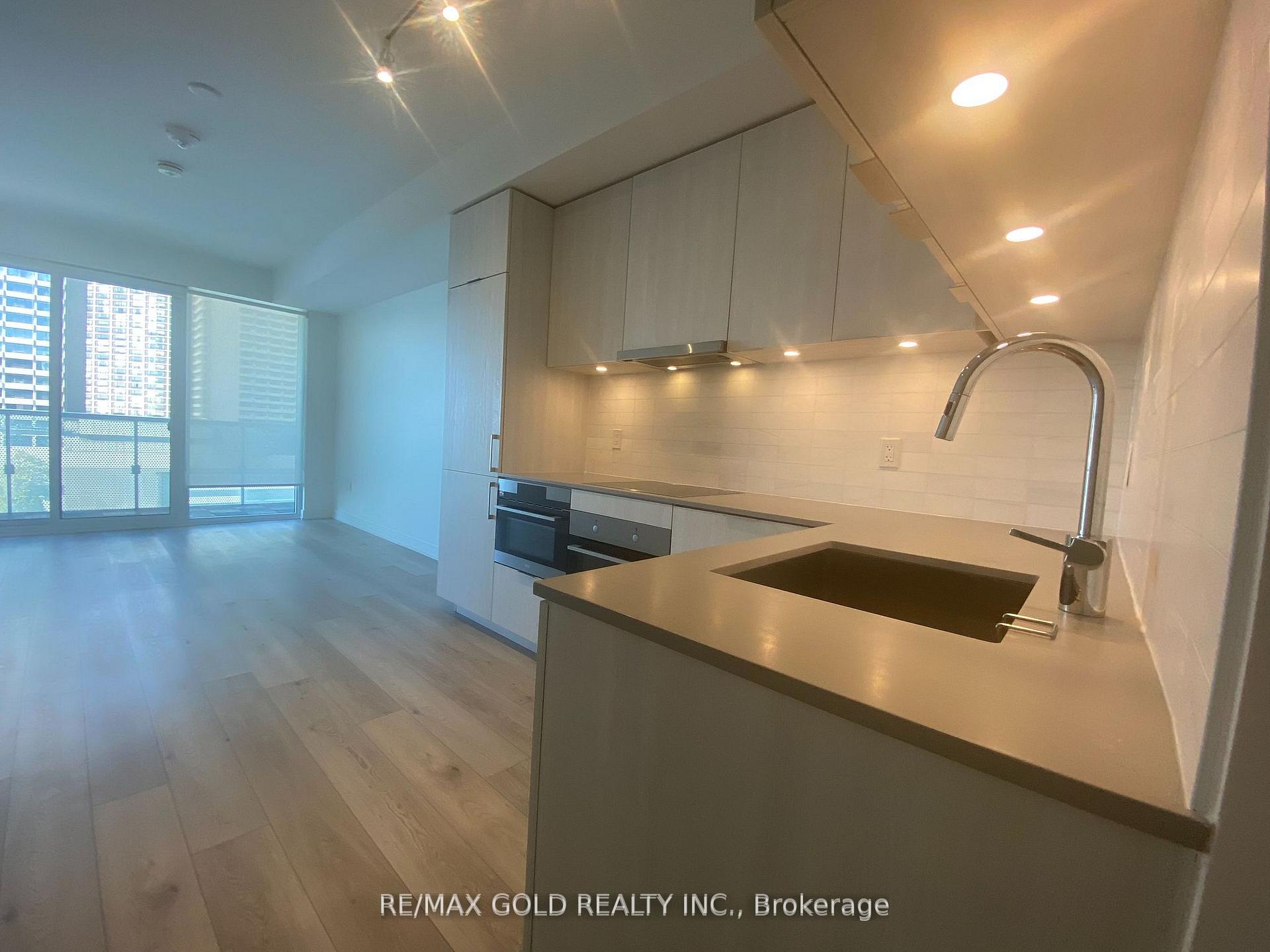Photo 16 of Unit 812, 15 Queens Quay E, Toronto, Waterfront Communities — HOMEH