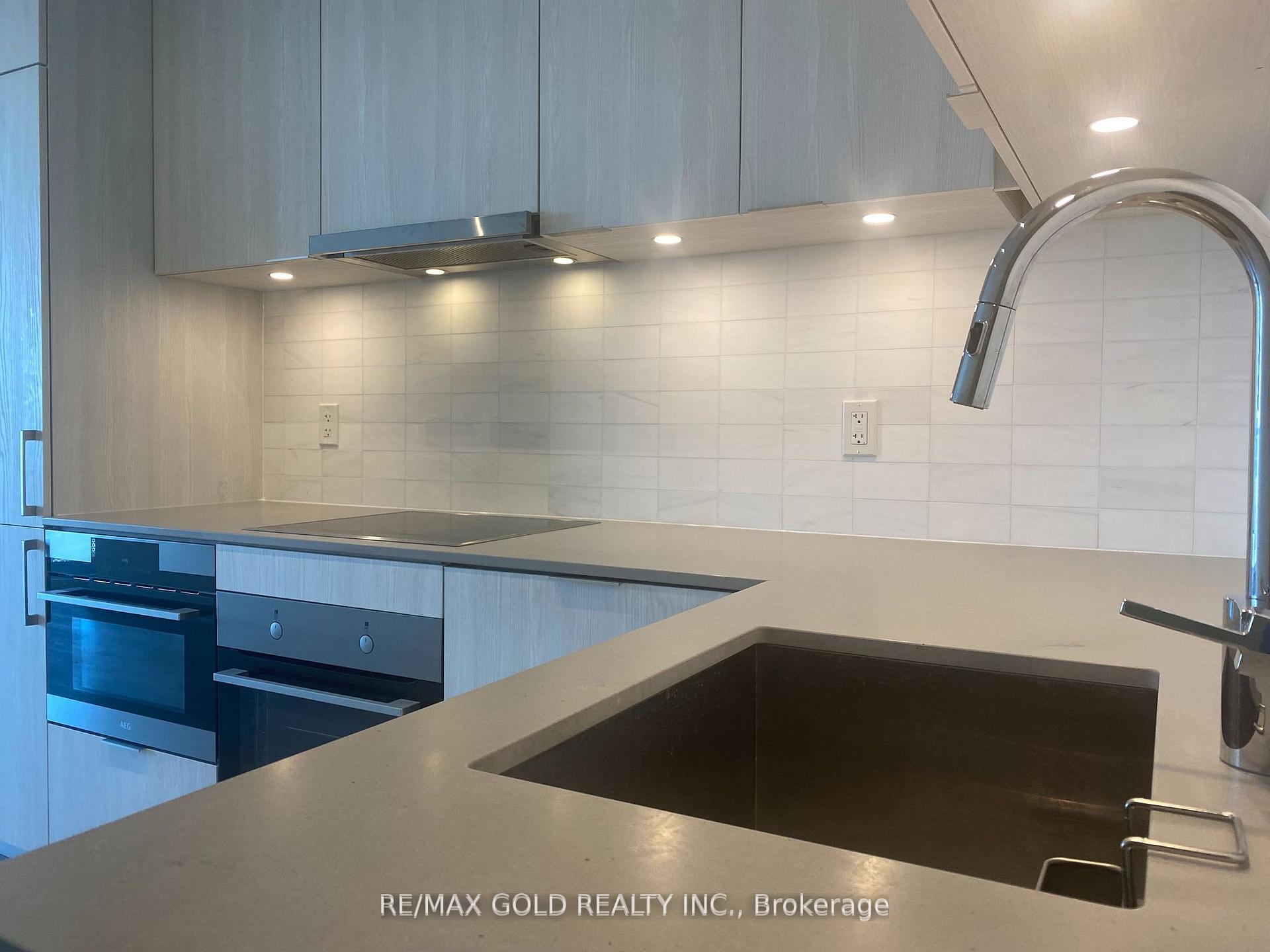 Photo 17 of Unit 812, 15 Queens Quay E, Toronto, Waterfront Communities — HOMEH