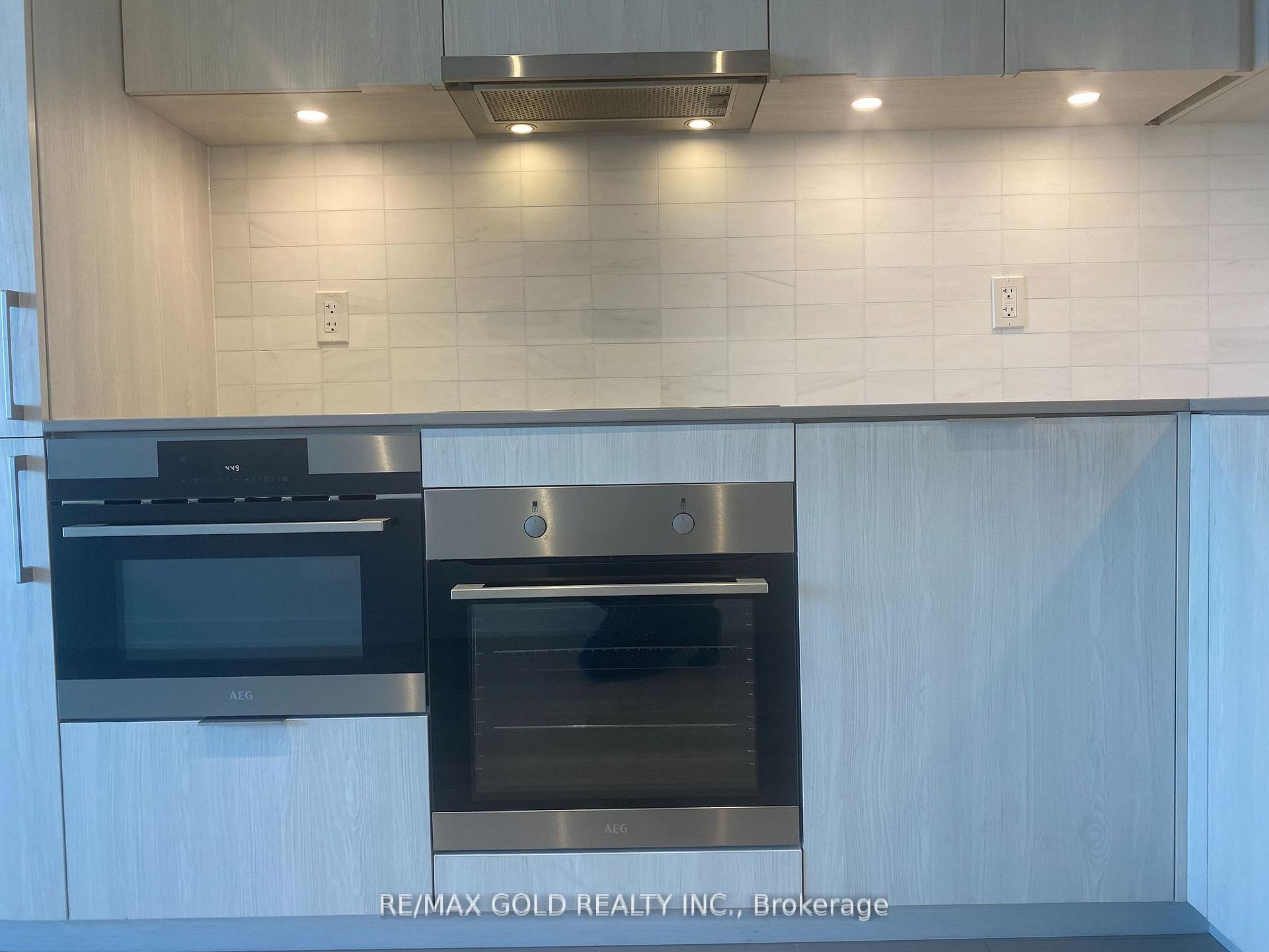 Photo 26 of Unit 812, 15 Queens Quay E, Toronto, Waterfront Communities — HOMEH