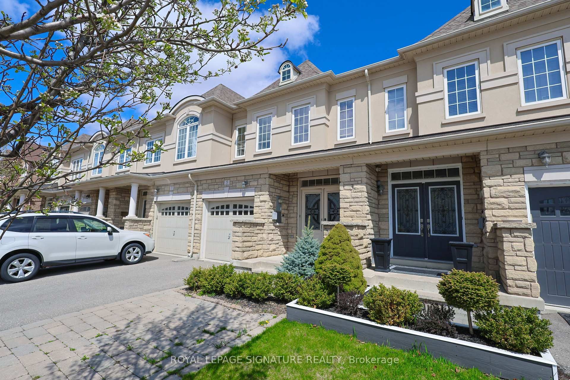 Photo 1 of 5 Sedgewick Place, Vaughan, Vellore Village — HOMEH