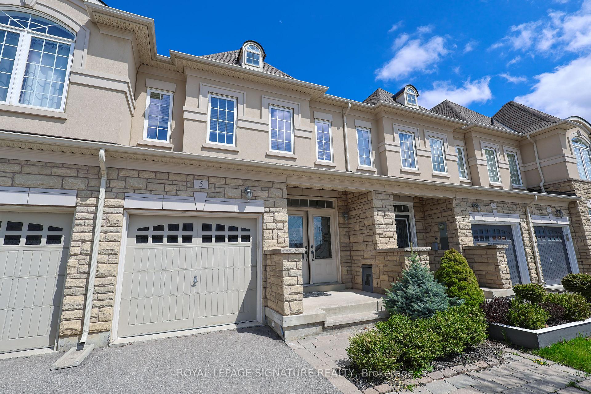 Photo 3 of 5 Sedgewick Place, Vaughan, Vellore Village — HOMEH