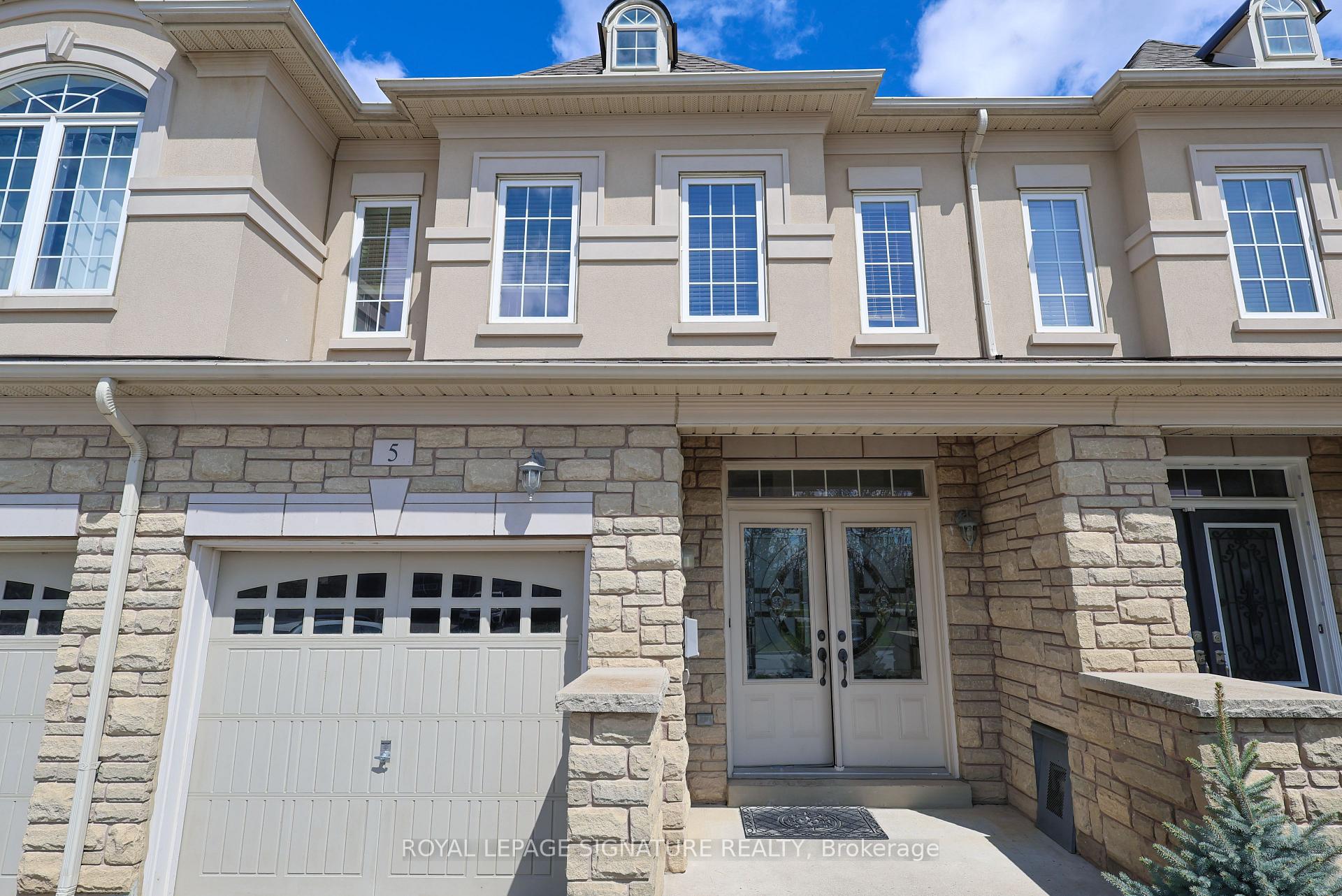 Photo 2 of 5 Sedgewick Place, Vaughan, Vellore Village — HOMEH