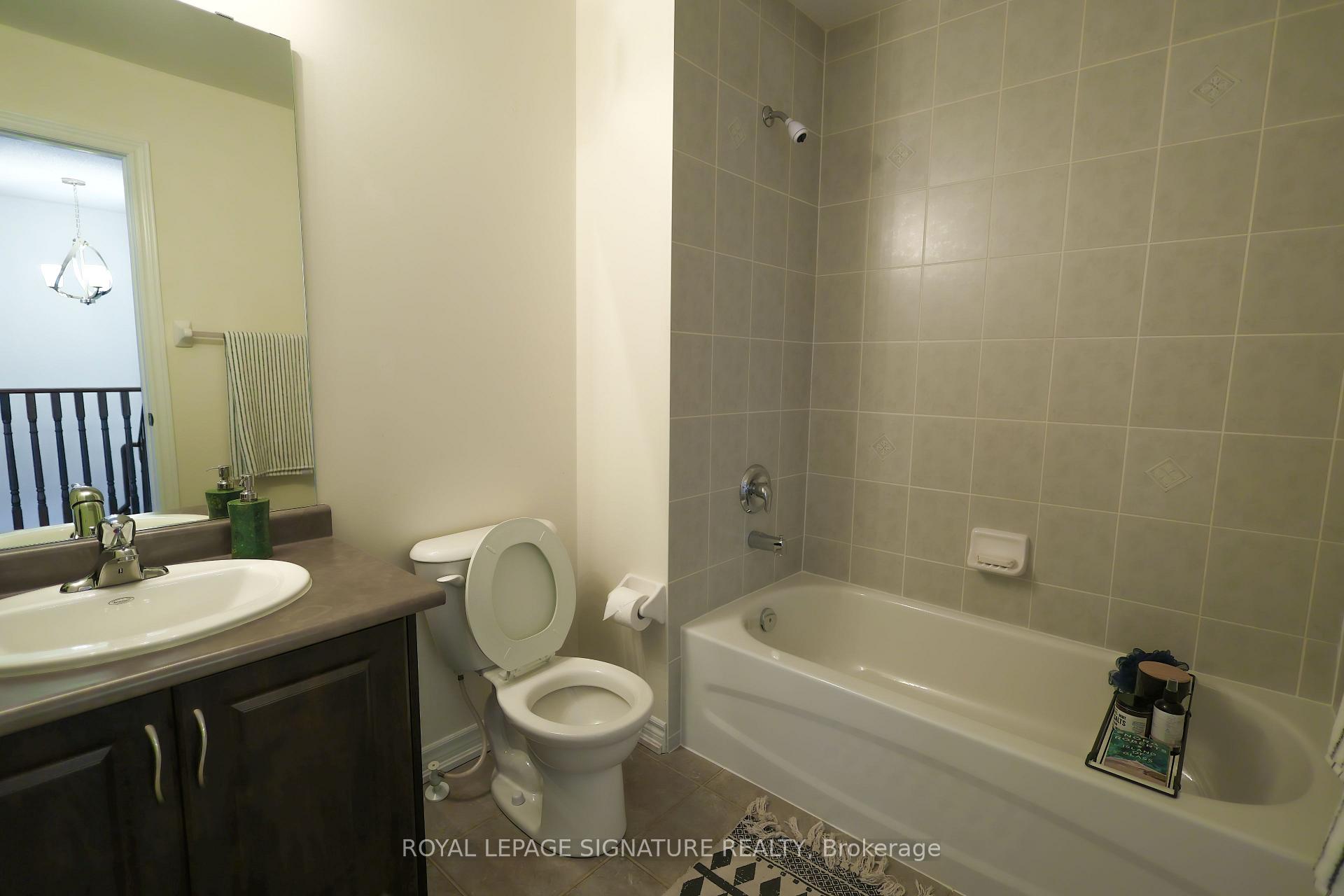Photo 16 of 5 Sedgewick Place, Vaughan, Vellore Village — HOMEH
