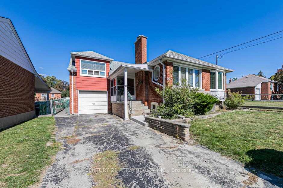 Front of 22 Dyson Boulevard