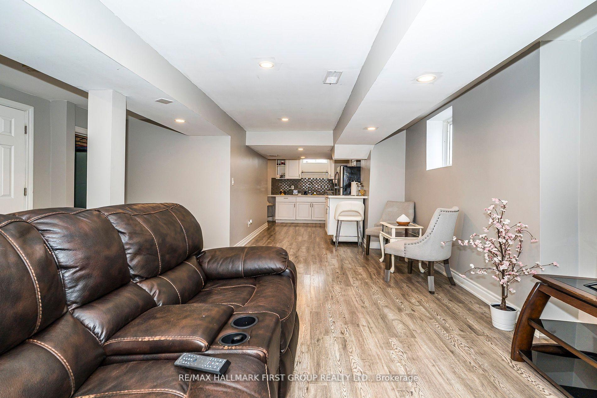 Photo 33 of 49 Thackery Drive, Ajax, Northeast Ajax — HOMEH