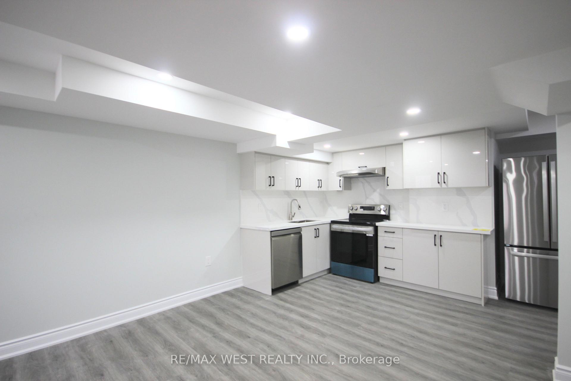 Photo 3 of Unit Bsmt, 152 Queensway, Barrie, Innis-Shore — HOMEH