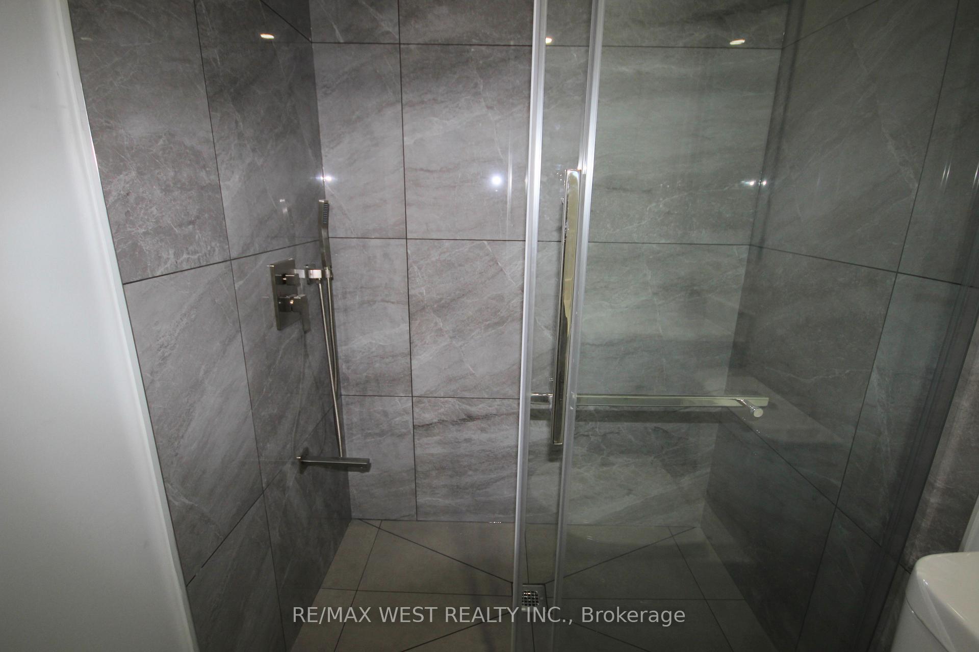 Photo 19 of Unit Bsmt, 152 Queensway, Barrie, Innis-Shore — HOMEH