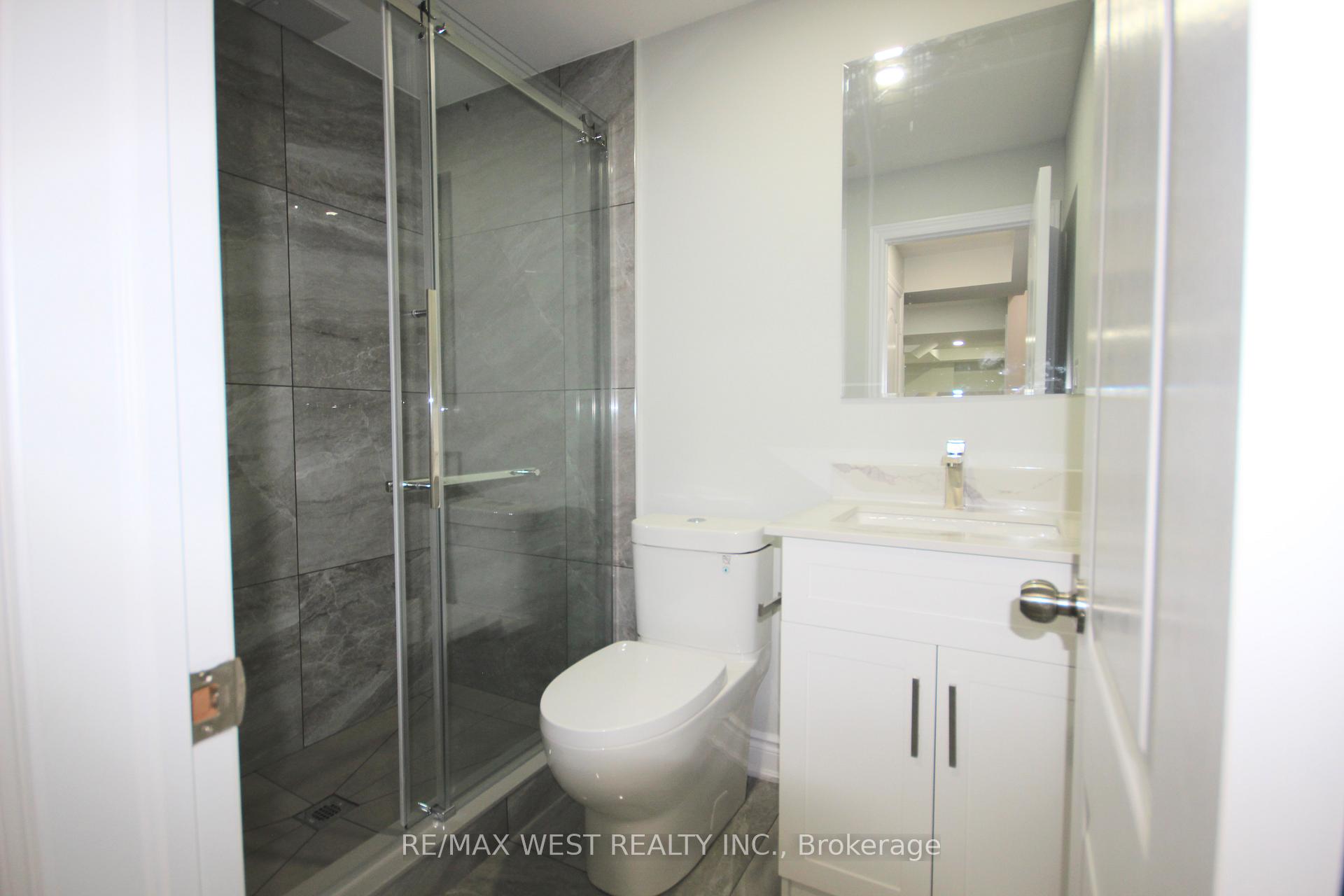 Photo 15 of Unit Bsmt, 152 Queensway, Barrie, Innis-Shore — HOMEH