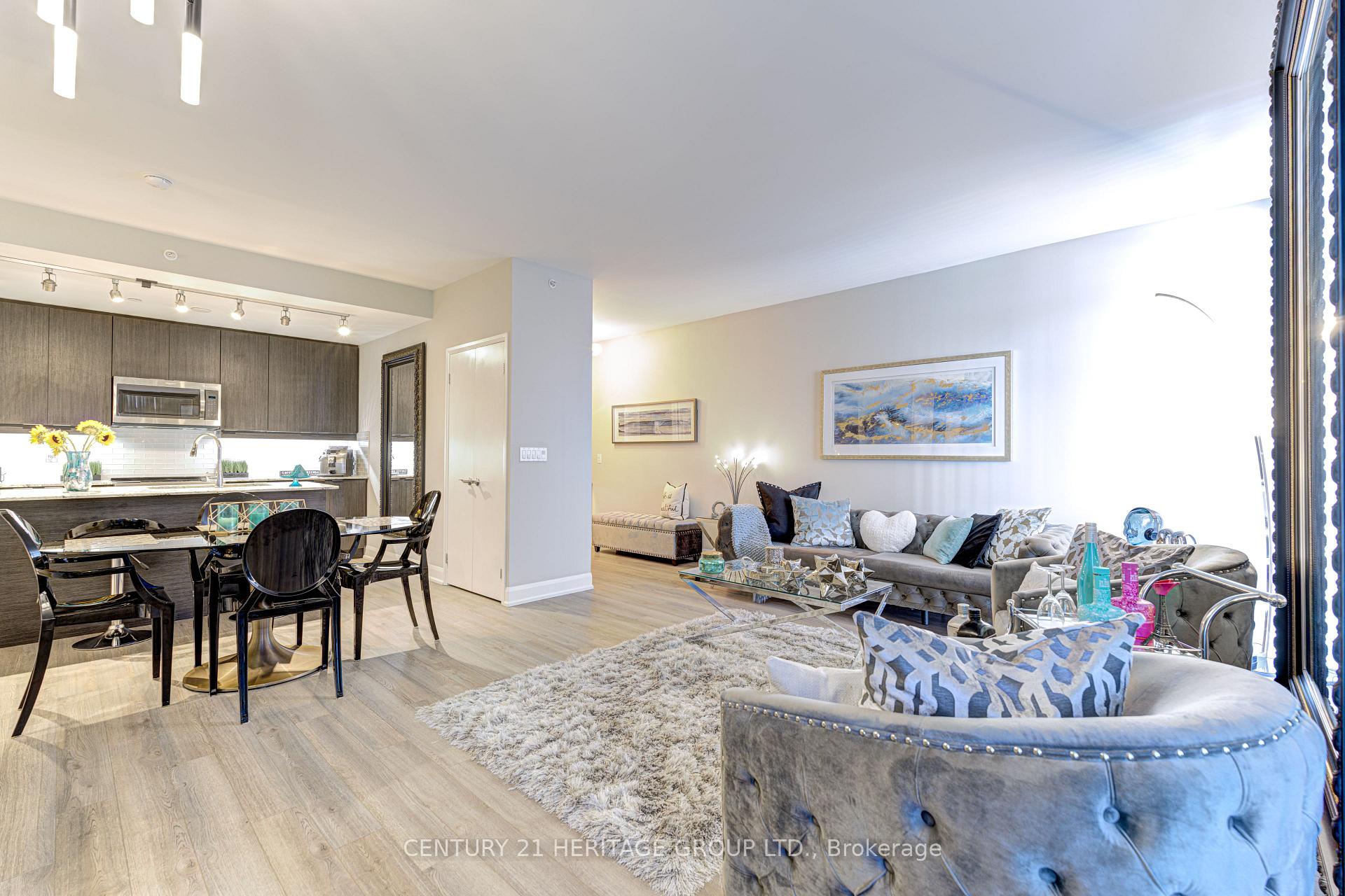 Photo 6 of Unit 313, 2910 Highway 7, Vaughan, Concord — HOMEH