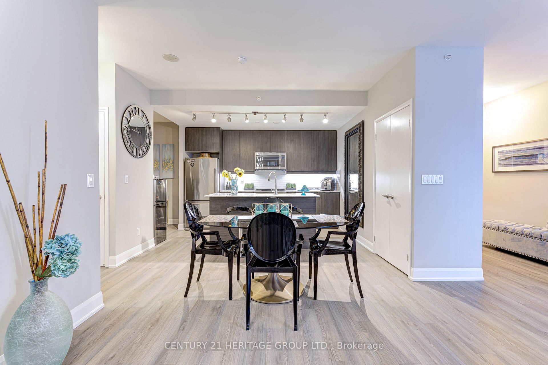 Photo 4 of Unit 313, 2910 Highway 7, Vaughan, Concord — HOMEH