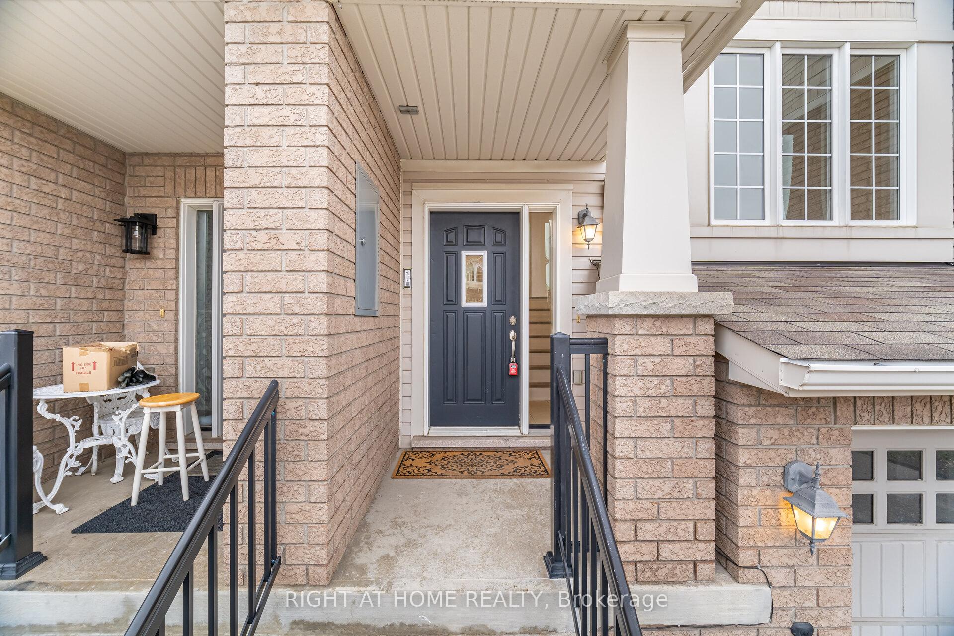 Photo 8 of 40 Ohara Lane, Hamilton, Meadowlands — HOMEH