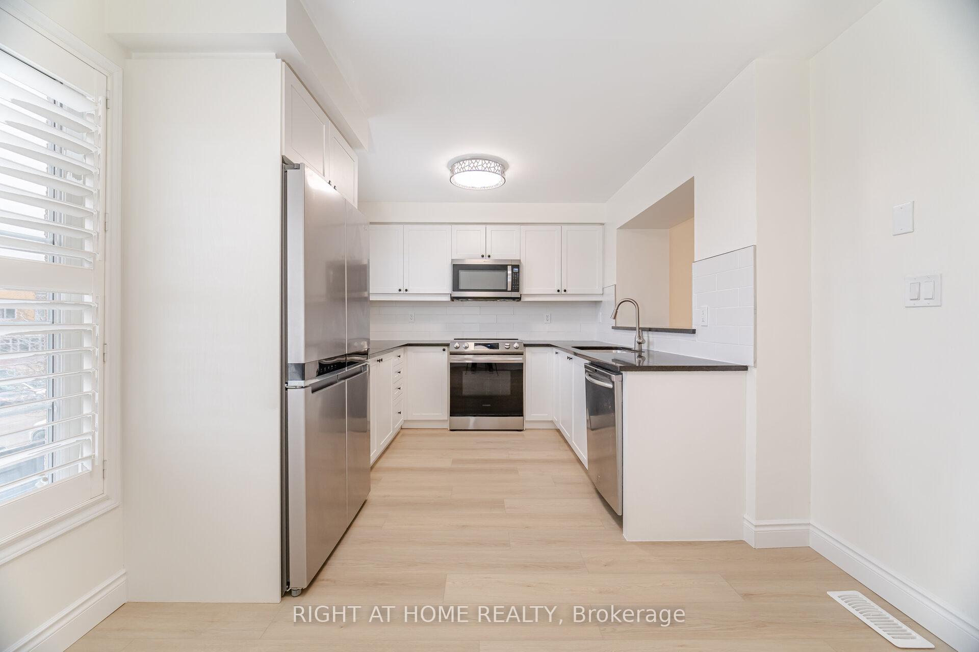 Photo 14 of 40 Ohara Lane, Hamilton, Meadowlands — HOMEH