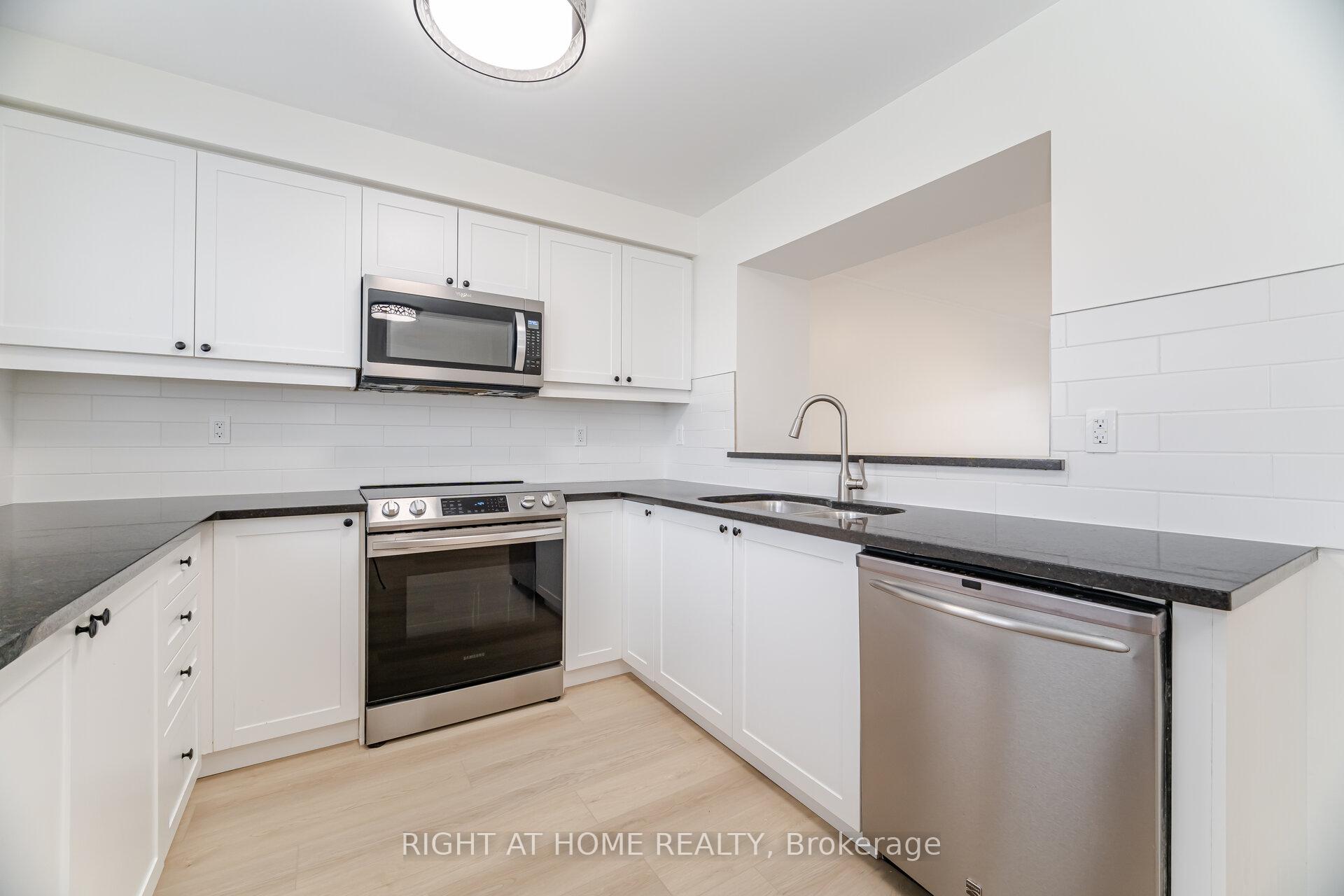 Photo 23 of 40 Ohara Lane, Hamilton, Meadowlands — HOMEH