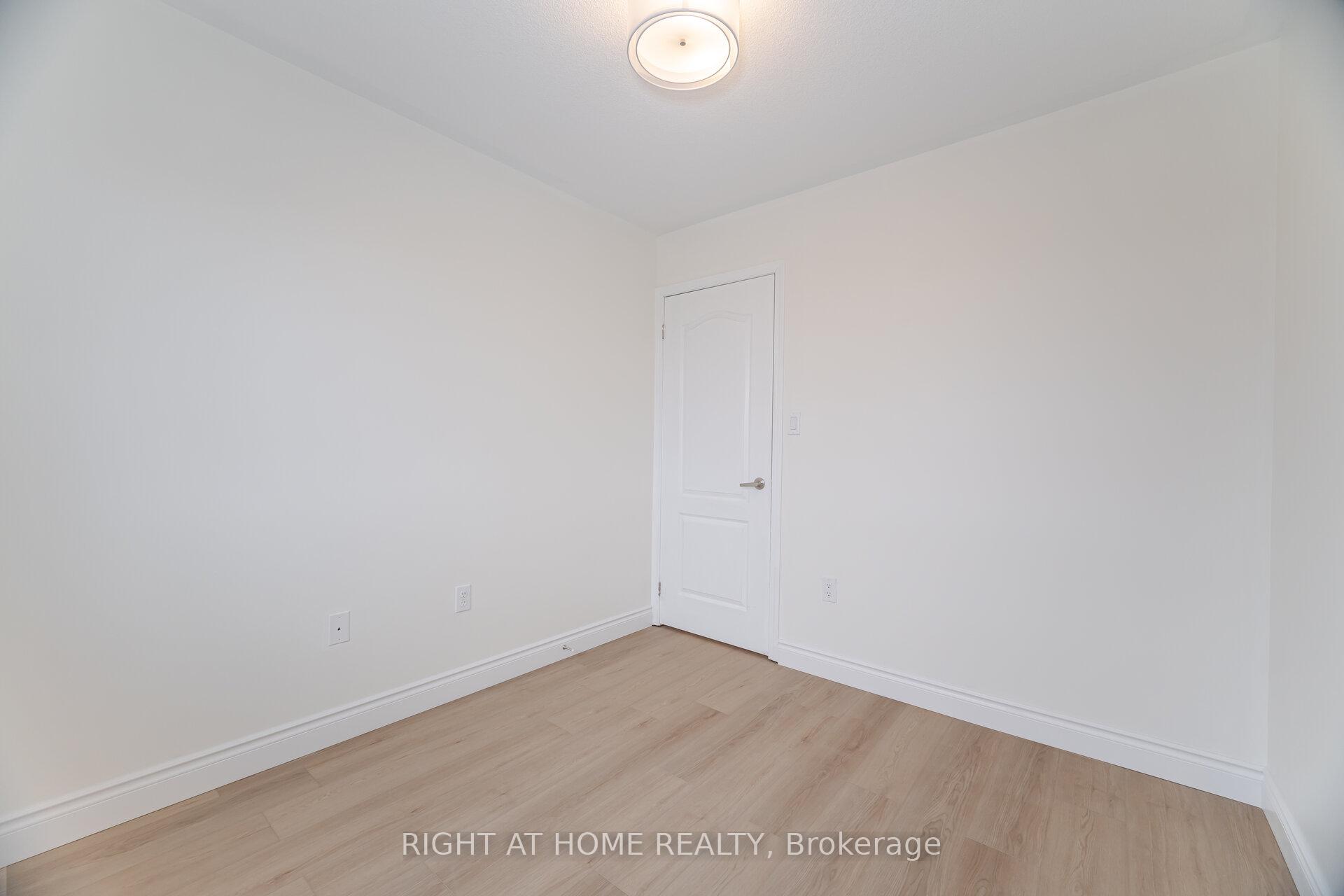 Photo 27 of 40 Ohara Lane, Hamilton, Meadowlands — HOMEH
