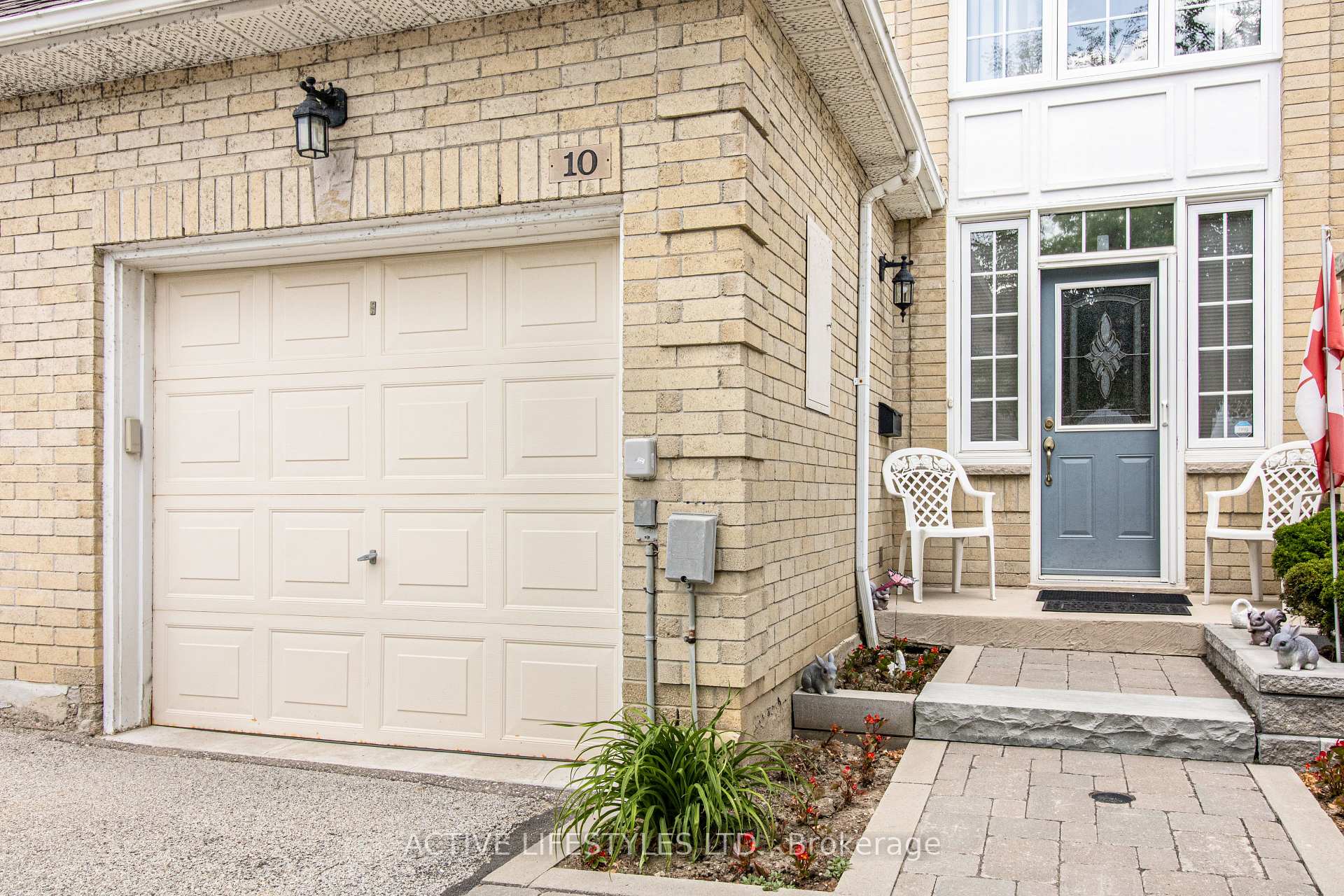 Front of Unit 59, 10 Hartnell Square