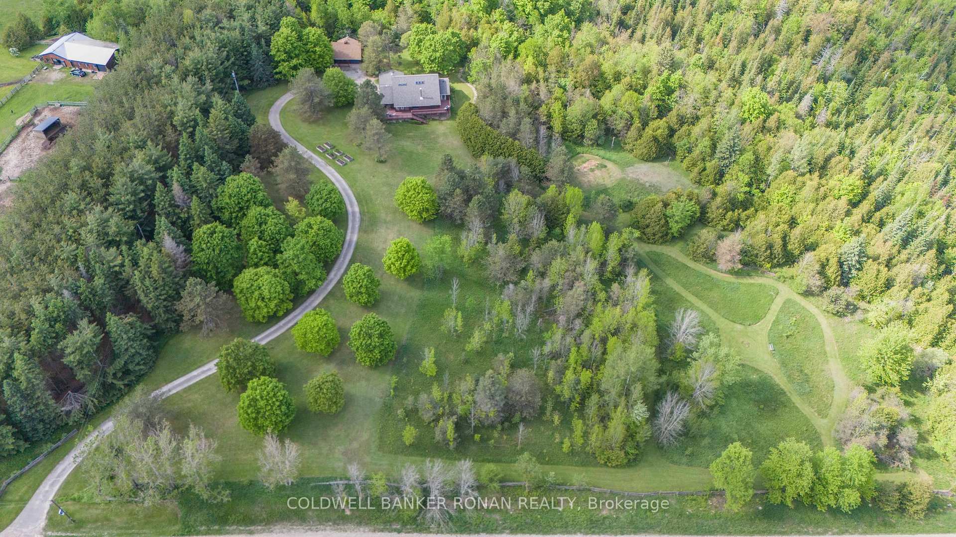 Photo 5 of 487283 Sideroad 30, Mono, Rural Mono — HOMEH